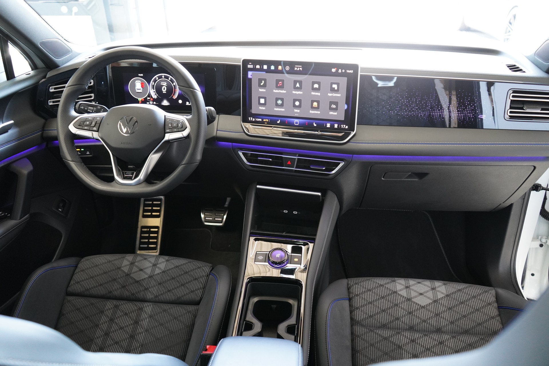 VW Tiguan 2.0 TSI DSG R-Line 4Motion-image-28