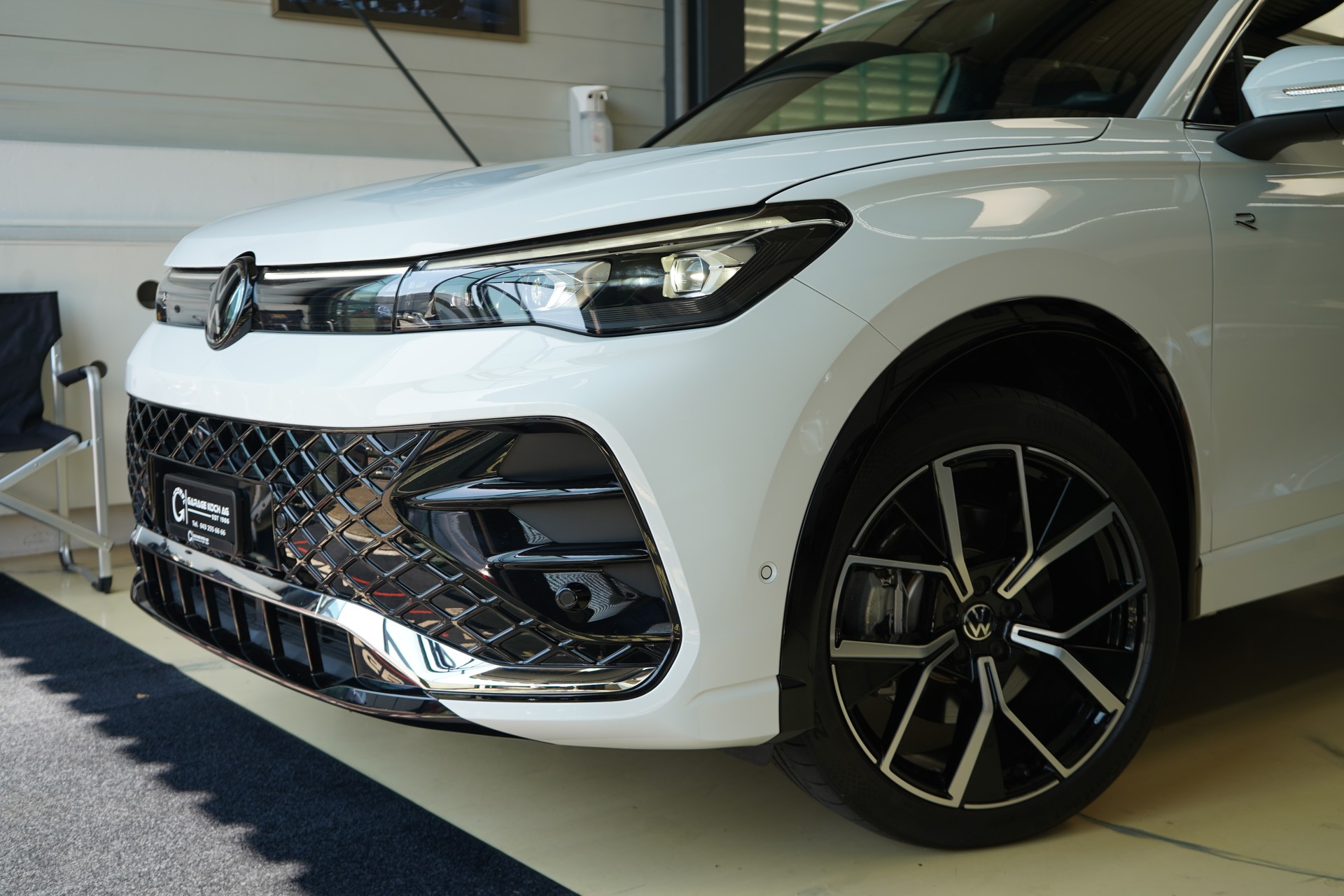 VW Tiguan 2.0 TSI DSG R-Line 4Motion-image-3