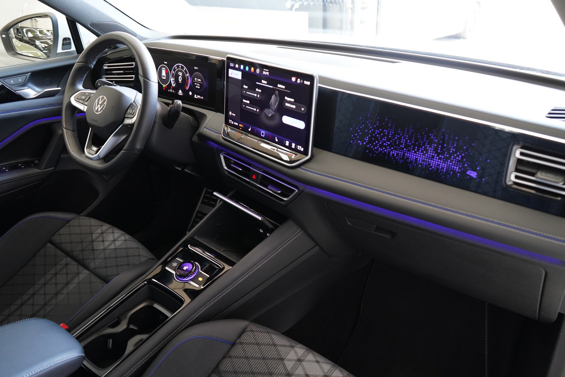 VW Tiguan 2.0 TSI DSG R-Line 4Motion-image-27