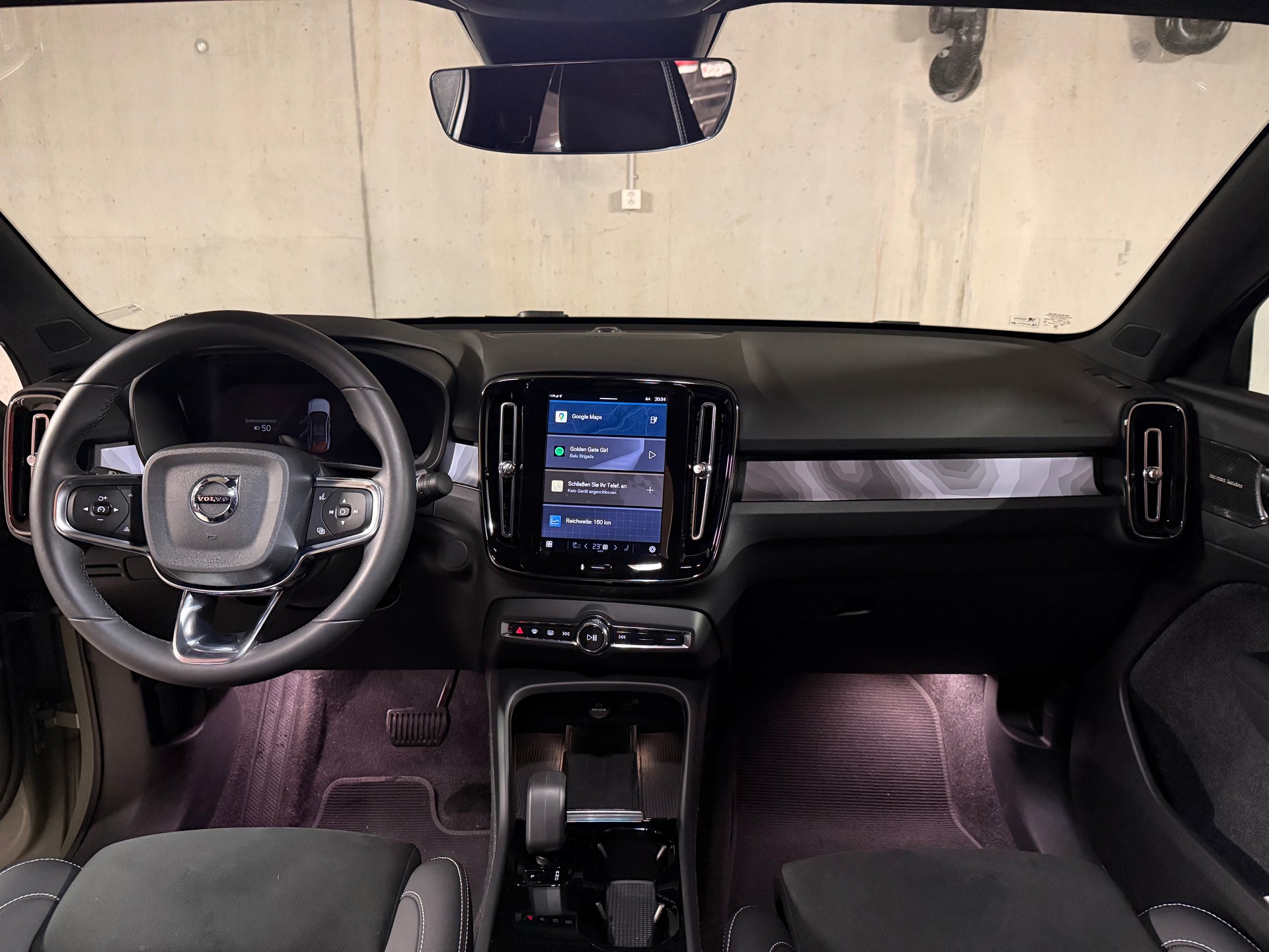 VOLVO XC40 Recharge P8 Twin AWD Pure Electric Plus-image-10