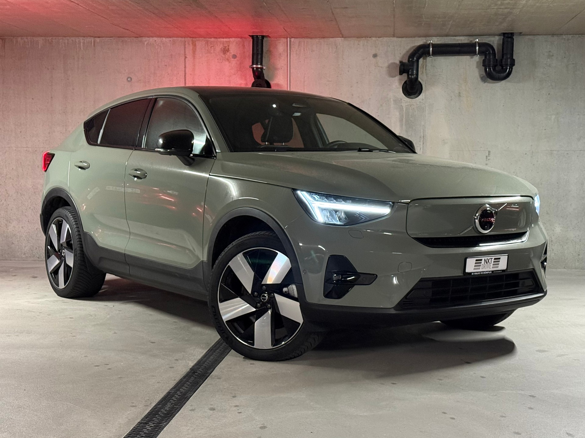 VOLVO XC40 Recharge P8 Twin AWD Pure Electric Plus-image-0