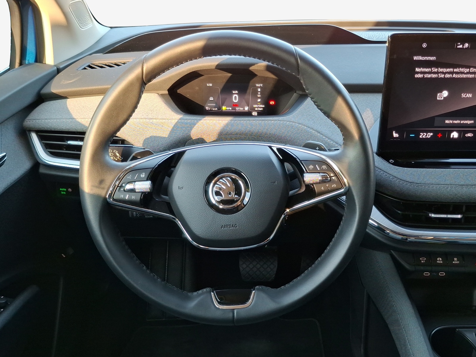 SKODA Enyaq iV 80-image-10