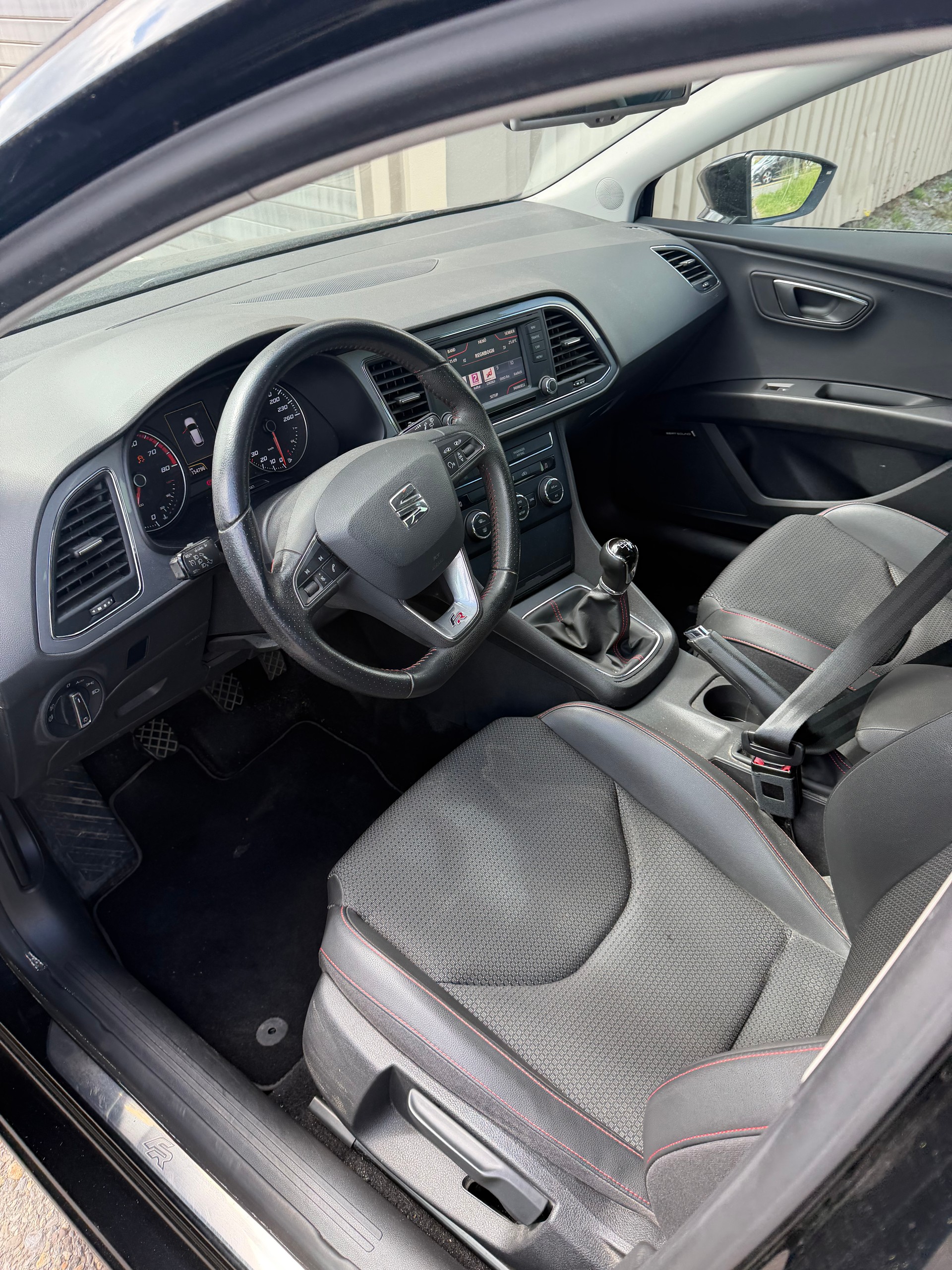 SEAT Leon 1.8 TSI FR-image-5