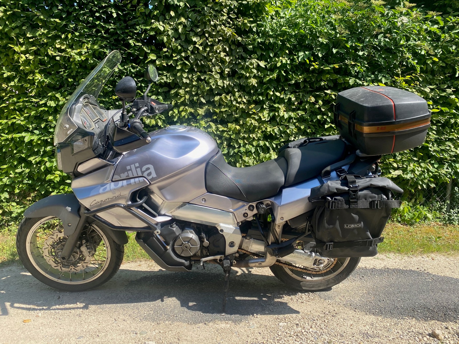 APRILIA Caponord ETV 1000-image-2