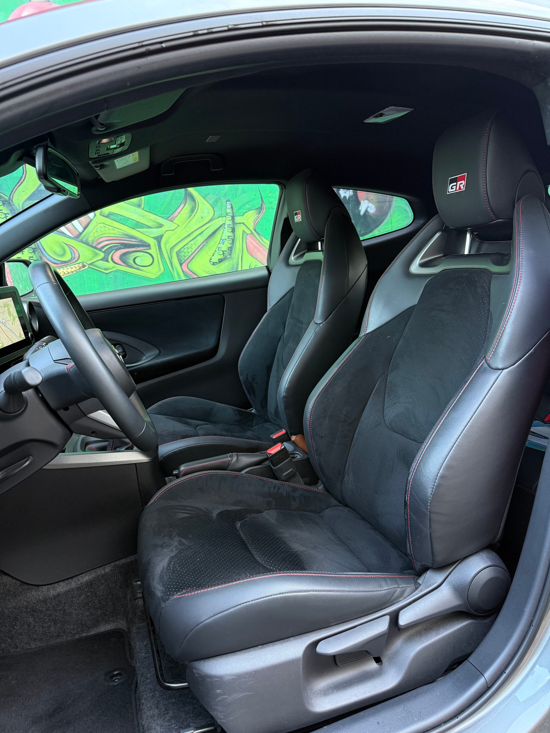 TOYOTA Yaris 1.6 GR Sport-image-11