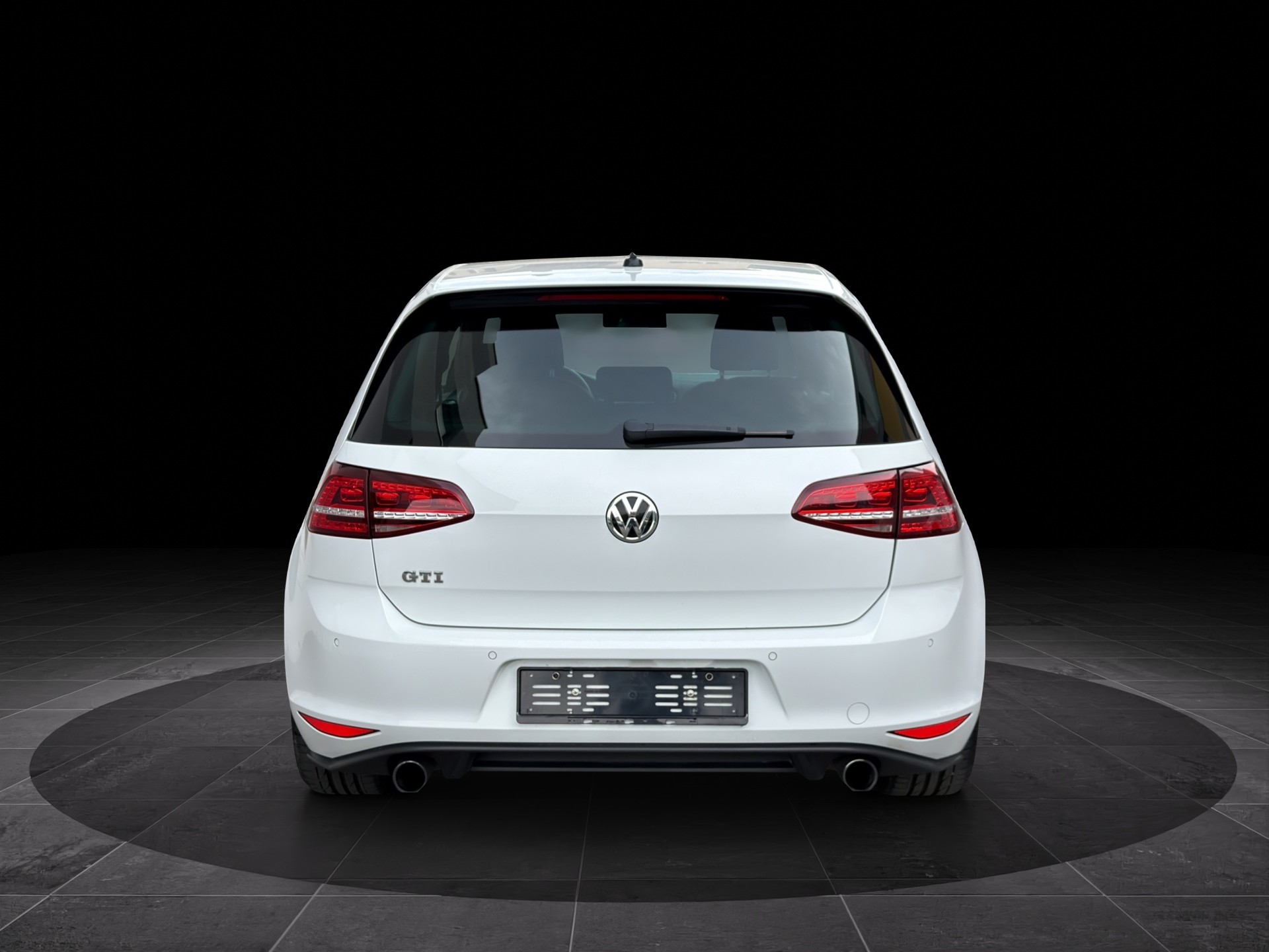 VW Golf 2.0 TSI GTI DSG-image-2