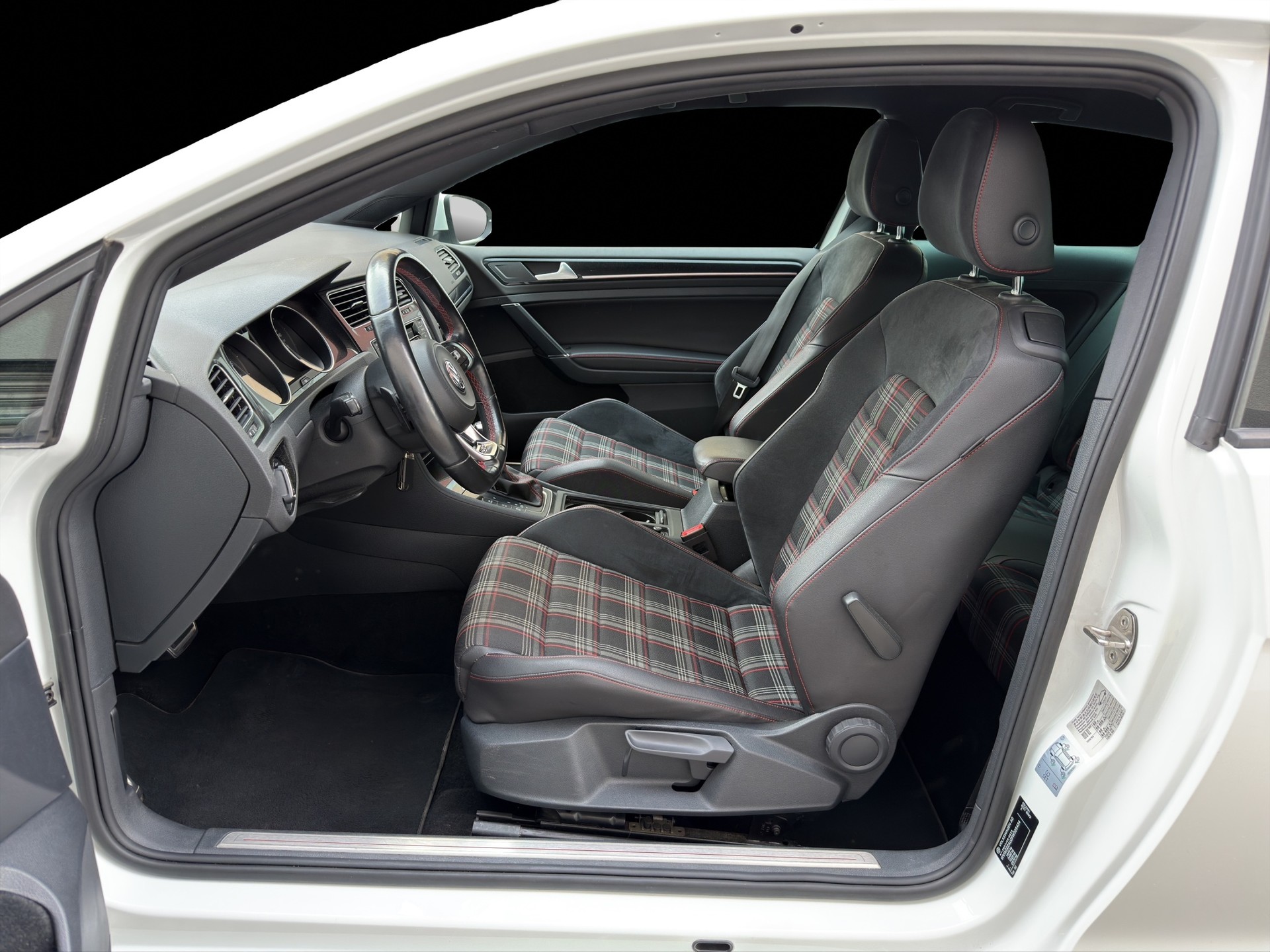 VW Golf 2.0 TSI GTI DSG-image-7