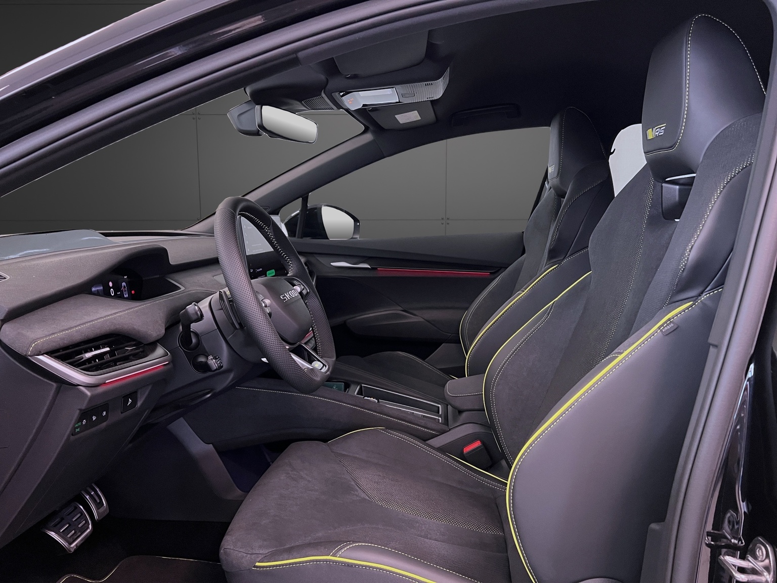 SKODA Enyaq 4x4 RS-image-5