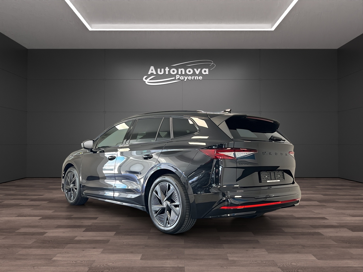 SKODA Enyaq 4x4 RS-image-3
