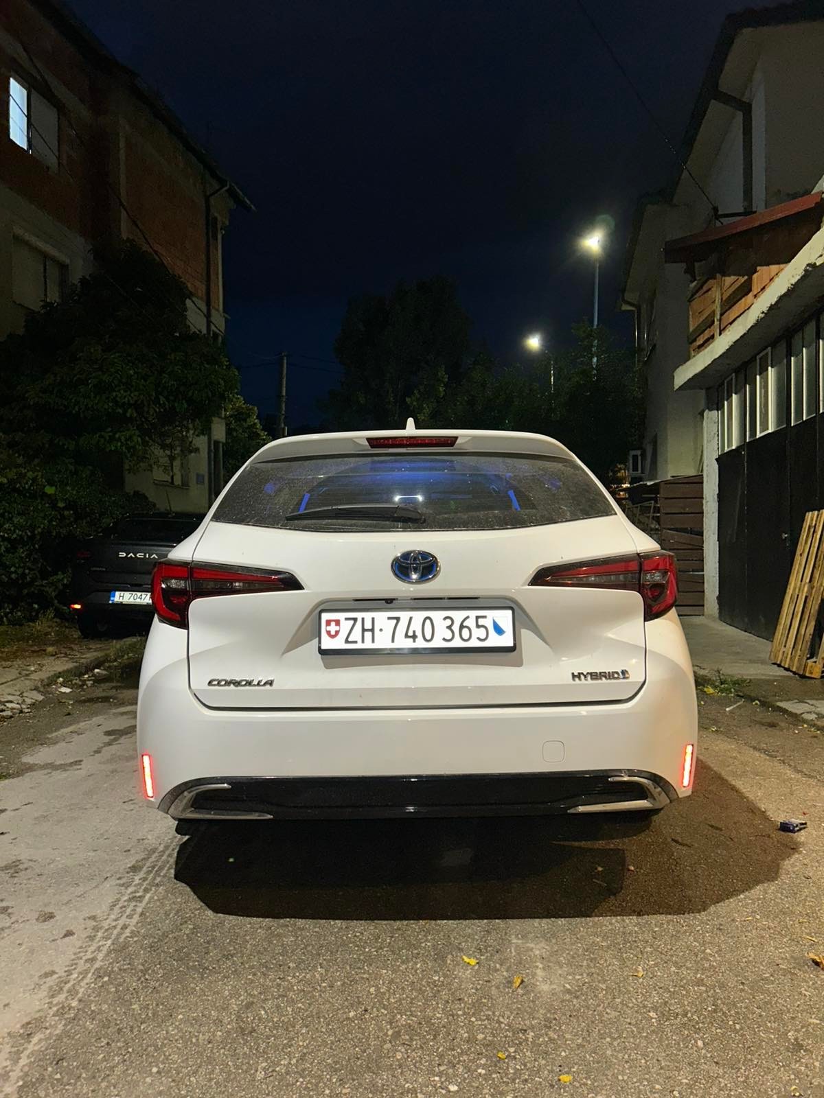 TOYOTA 1.8 HSD Comfort-image-2