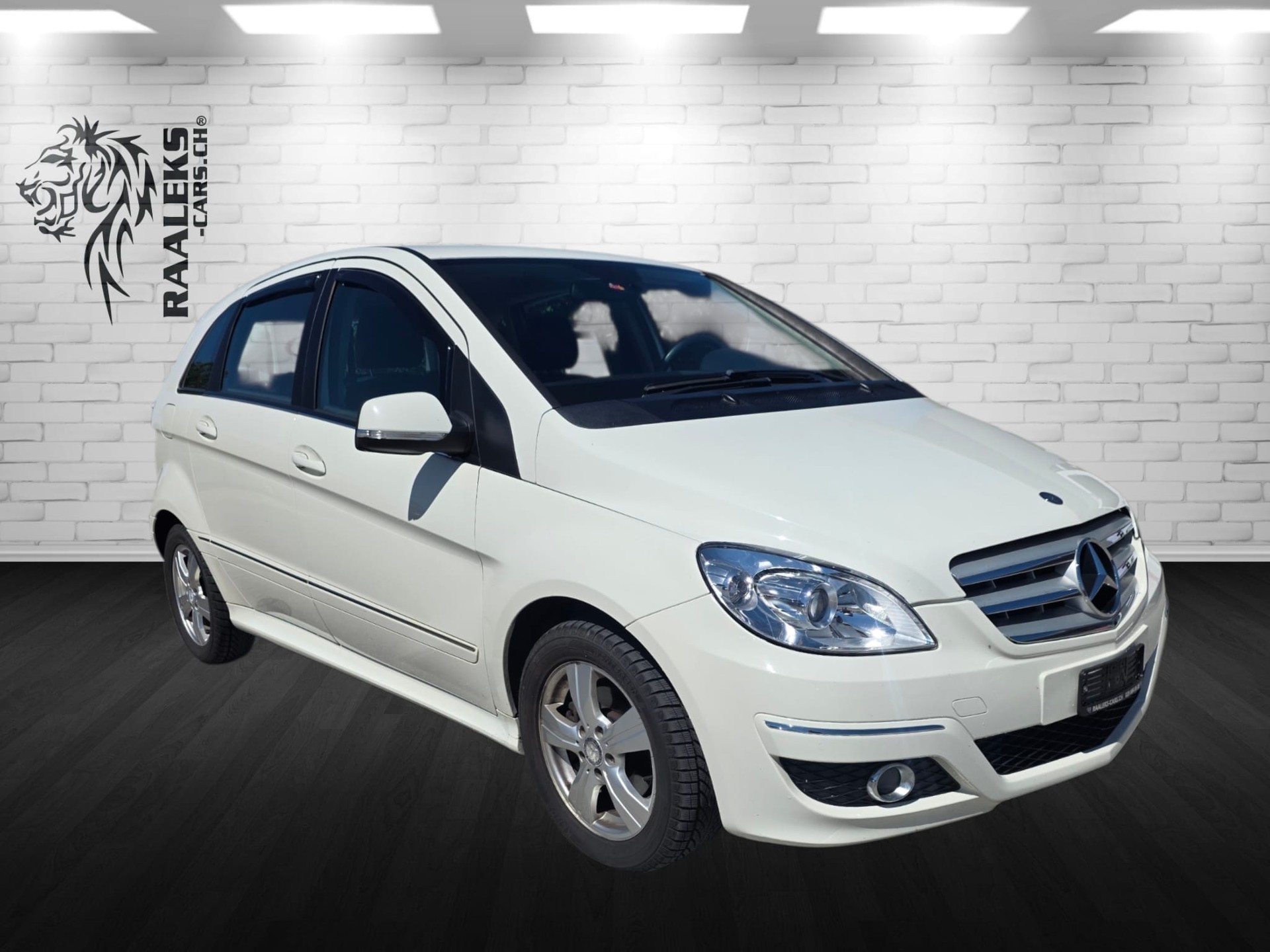 MERCEDES-BENZ B 180 CDI-showroom-element-1