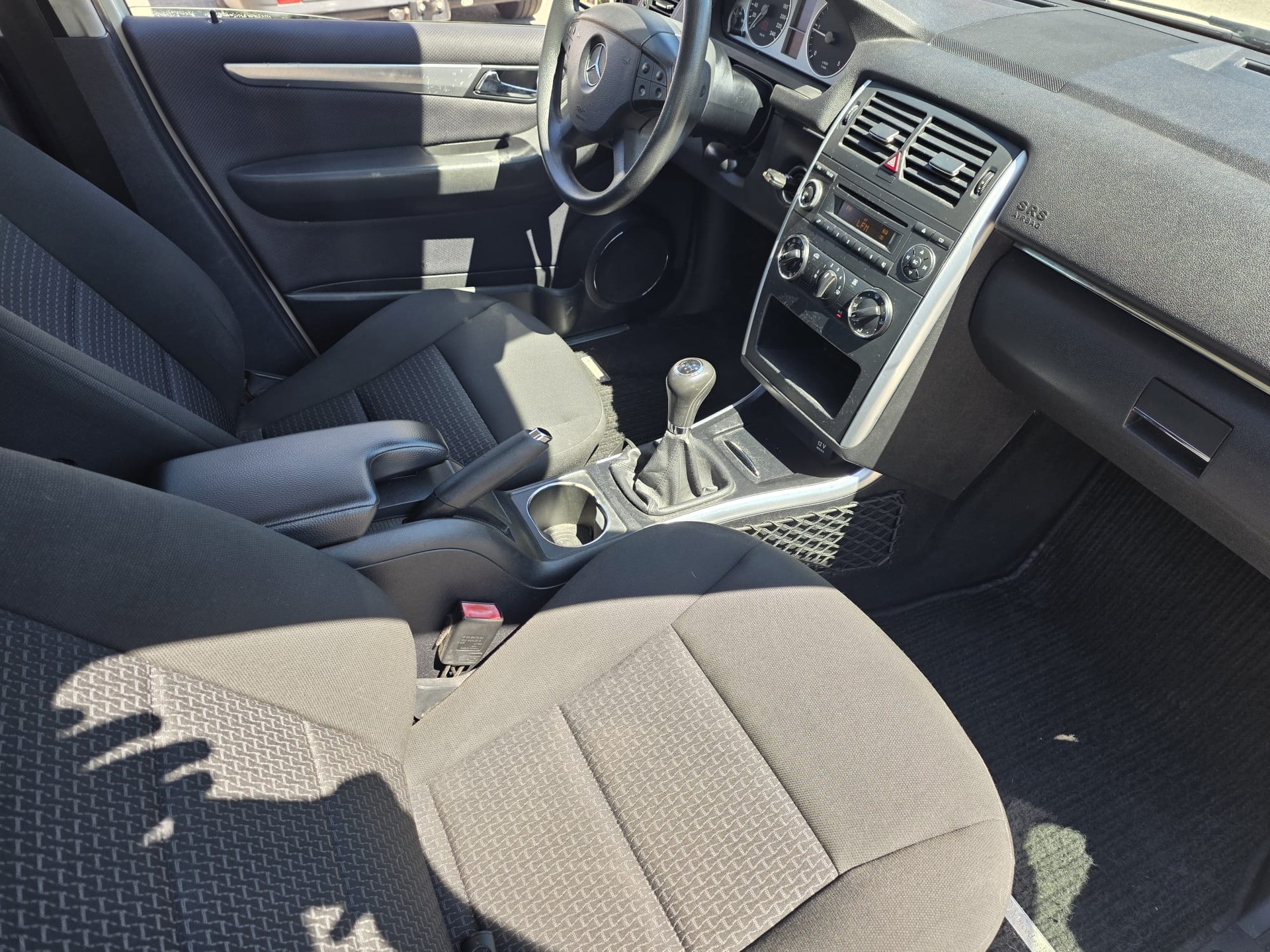 MERCEDES-BENZ B 180 CDI-image-4