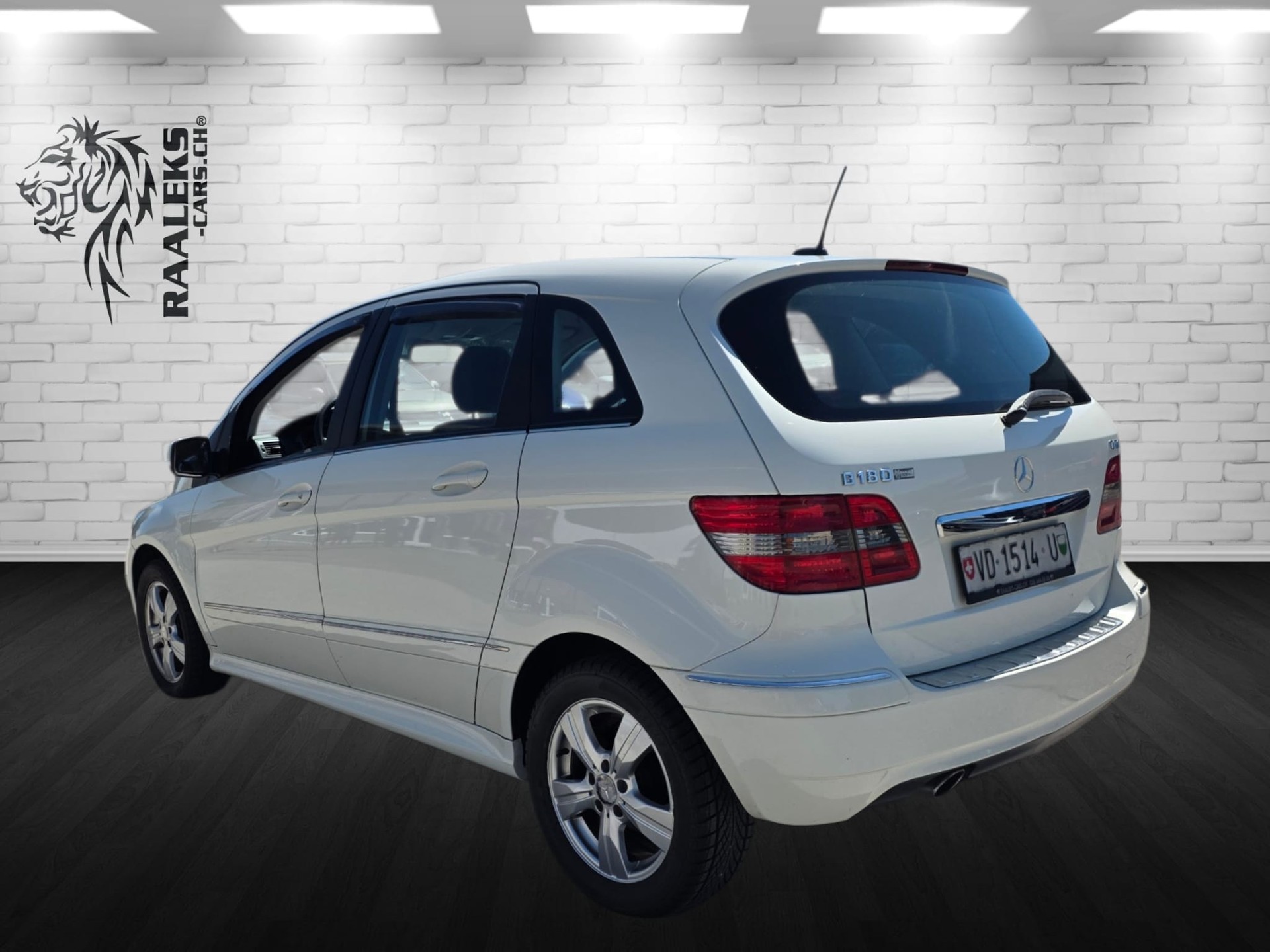 MERCEDES-BENZ B 180 CDI-showroom-element-3
