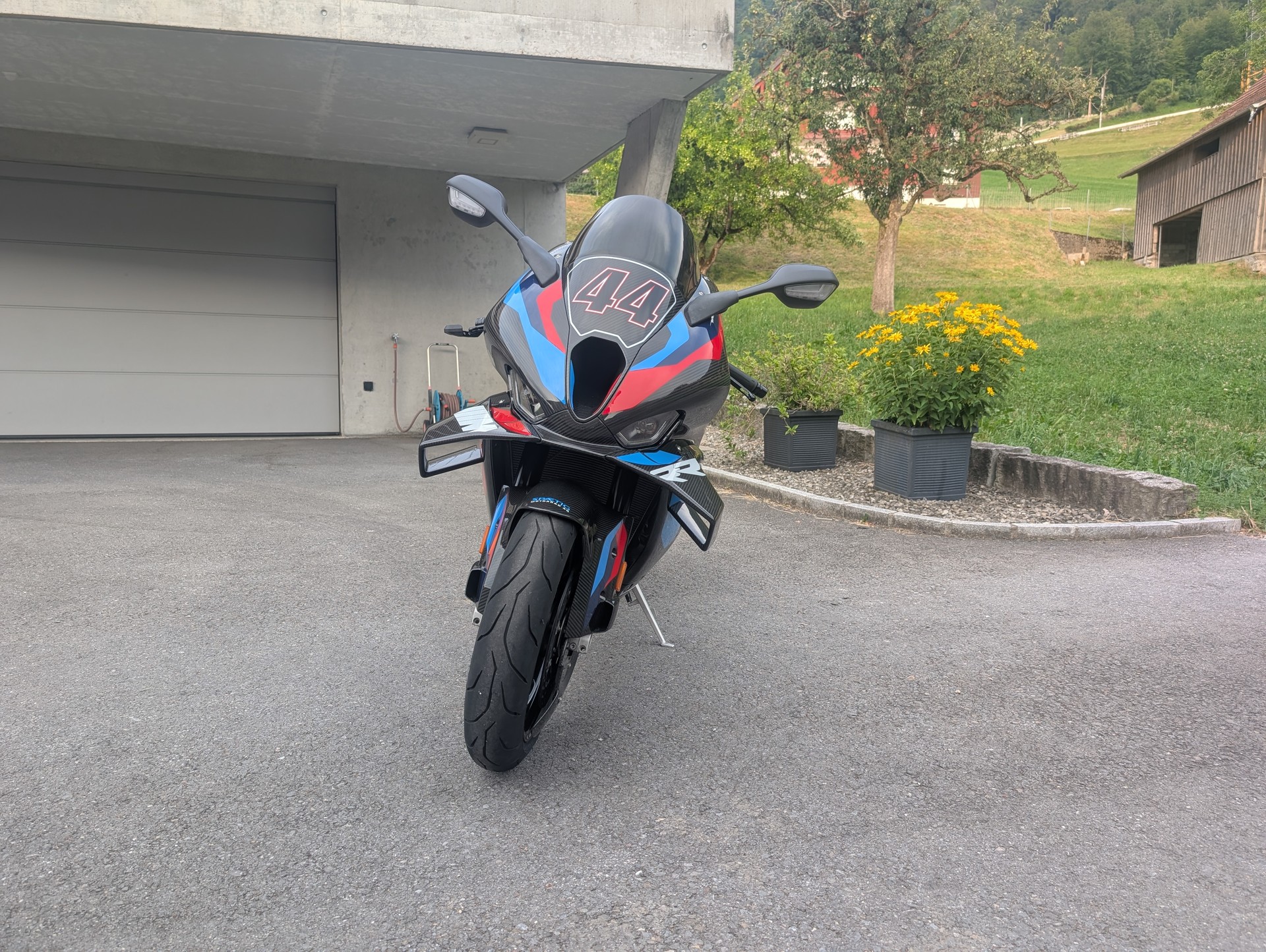 BMW M 1000 RR