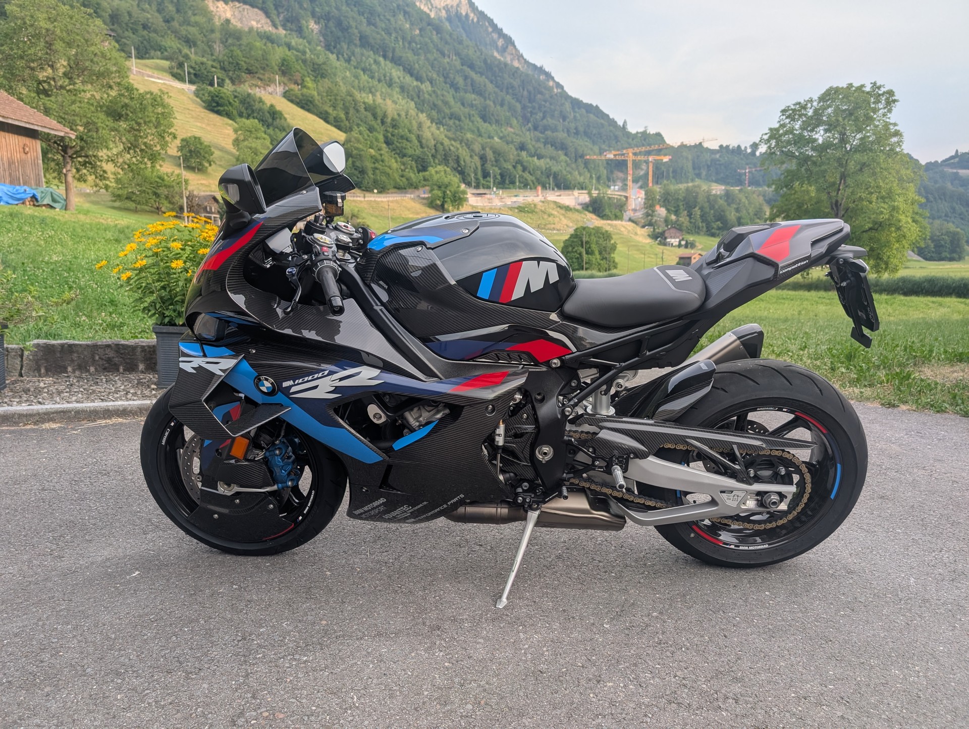 BMW M 1000 RR-image-3