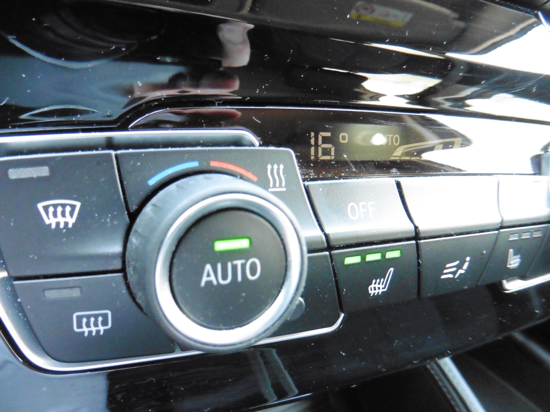 BMW X2 xDrive 18d Steptronic-image-18