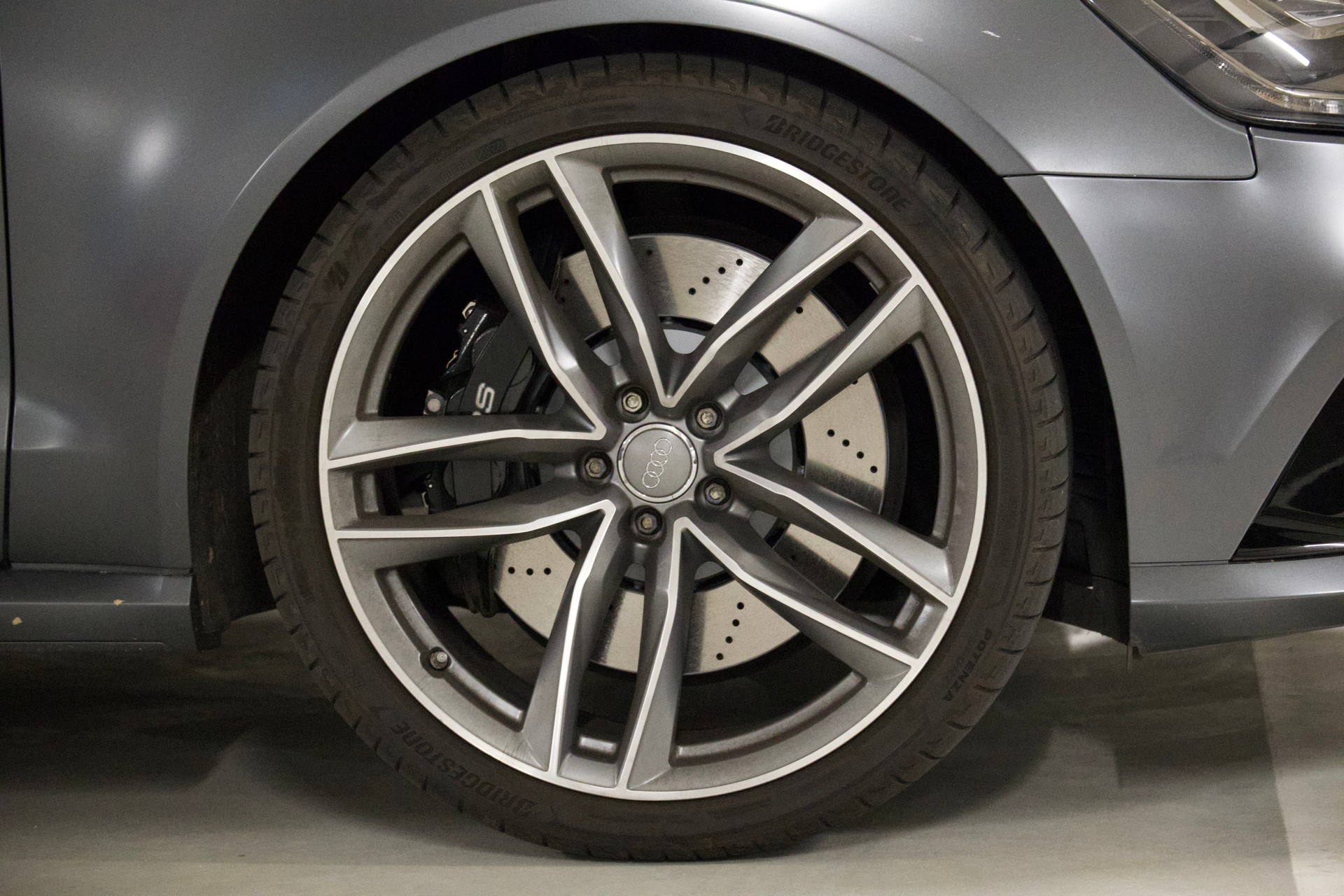 AUDI 4.0 V8 TFSI quattro T-Tronic-image-4