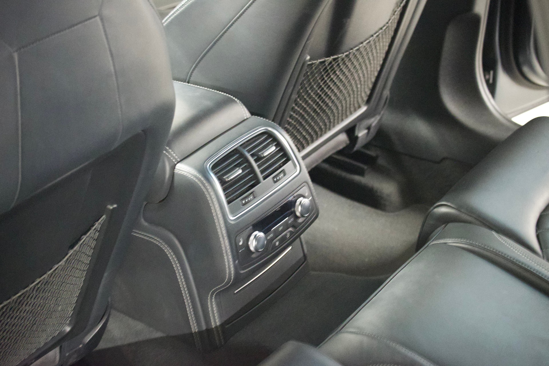 AUDI 4.0 V8 TFSI quattro T-Tronic-image-5
