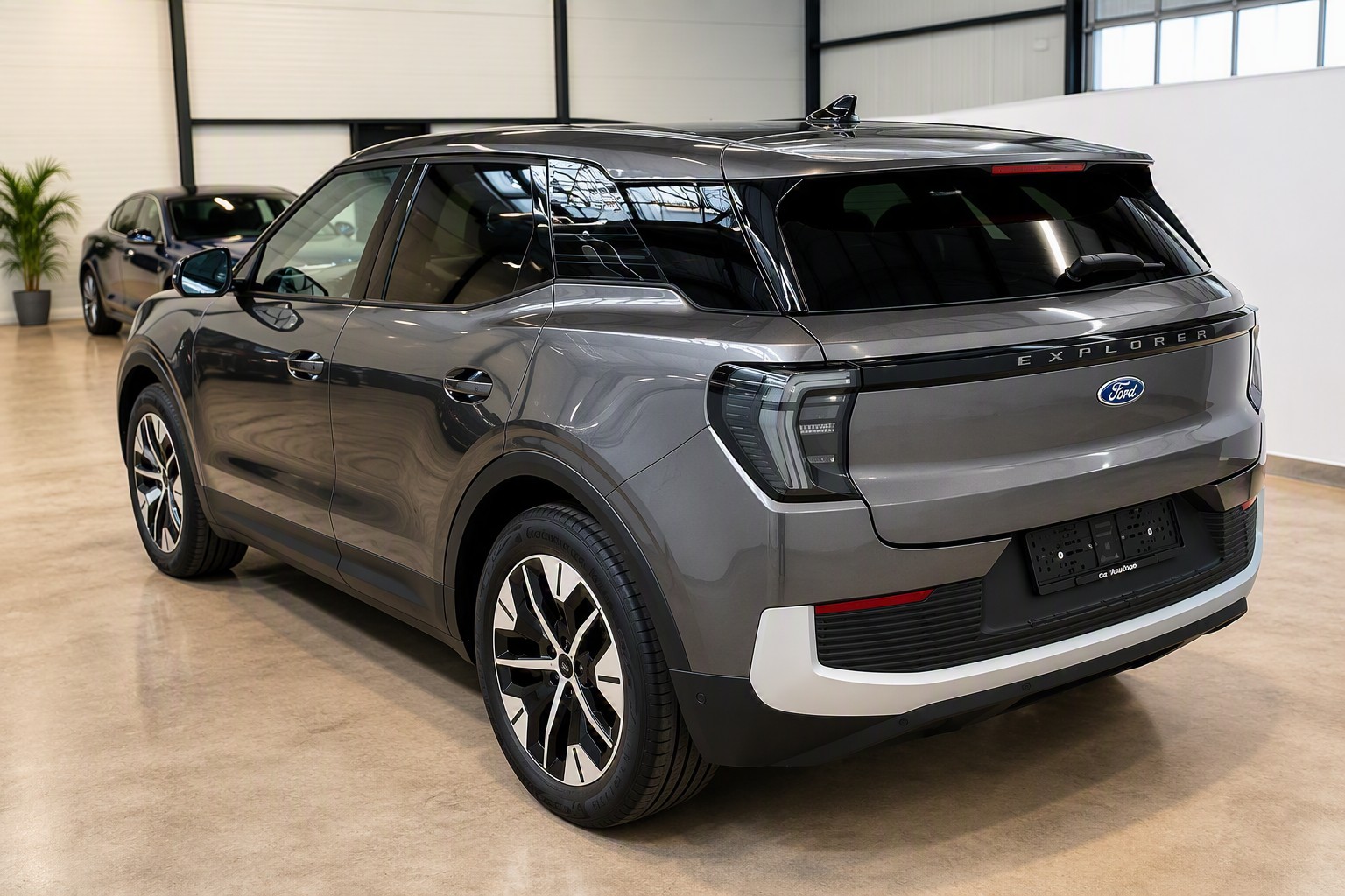 FORD Explorer Elektro 82kWh Extended Range Plus-image-2