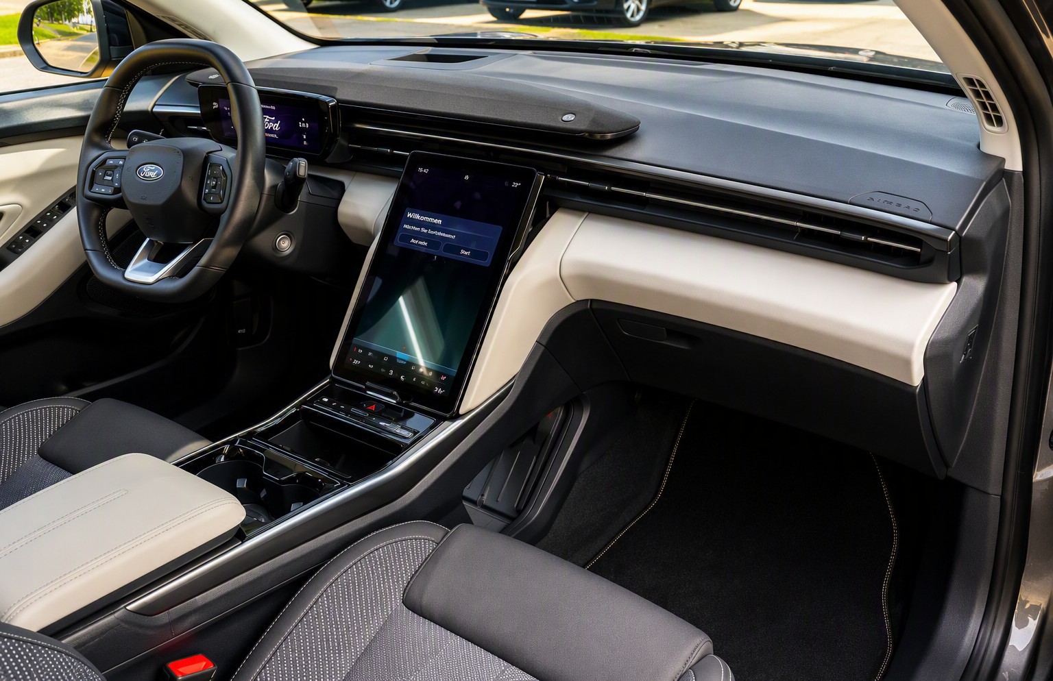FORD Explorer Elektro 82kWh Extended Range Plus-image-5
