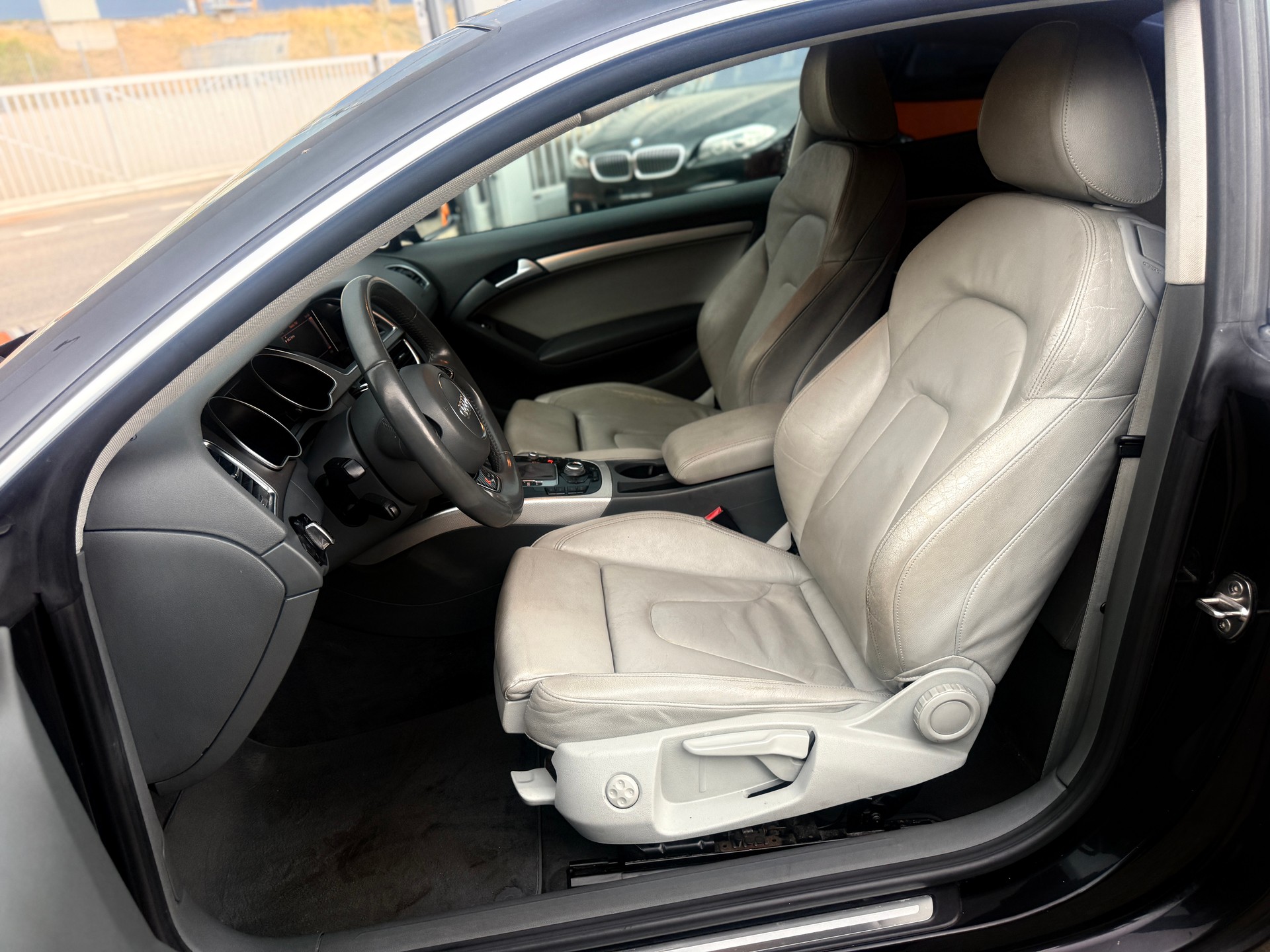 AUDI A5 Coupé 2.0 TFSI quattro S-tronic-image-7
