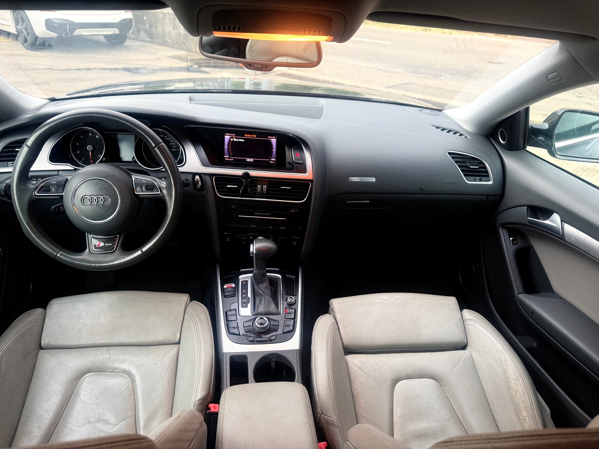 AUDI A5 Coupé 2.0 TFSI quattro S-tronic-image-5