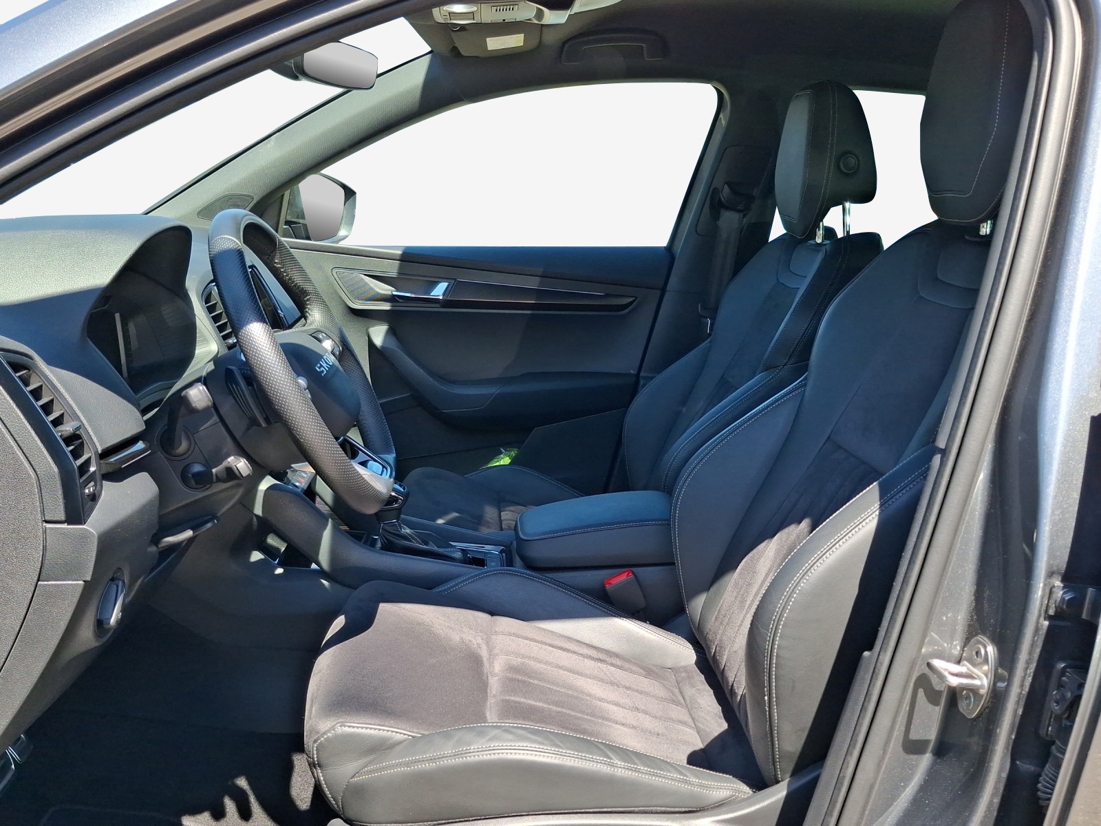 SKODA Karoq 2.0 TSI SportLine 4x4 DSG-image-7
