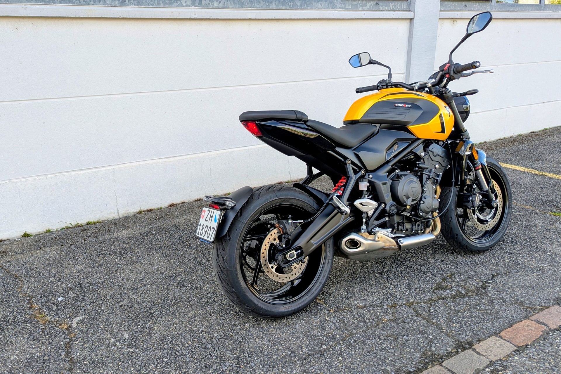 TRIUMPH Trident 660-showroom-element-2