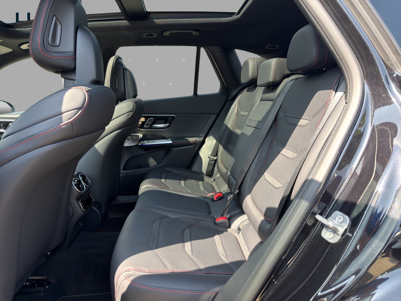 MERCEDES-BENZ GLC 53 AMG 4Matic+ 9G-Tronic-image-11
