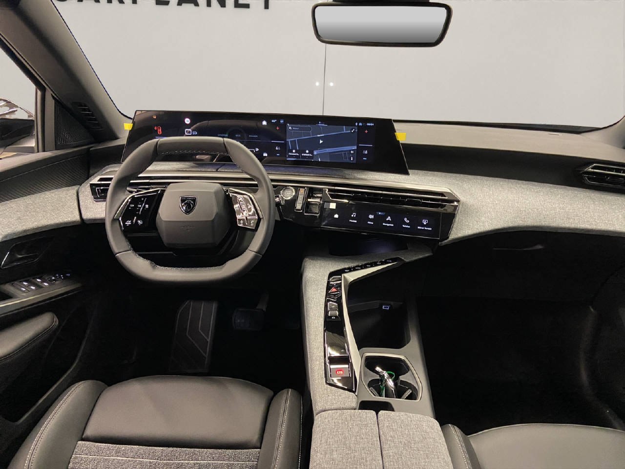 PEUGEOT 3008 1.2 Hybrid Allure Premium-image-5