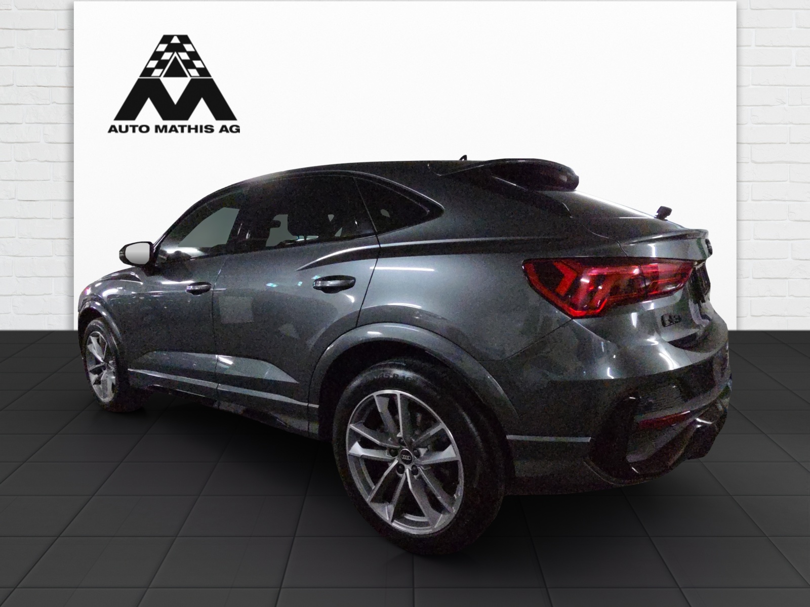 AUDI Q3 Sportback 45 TFSI S line quattro S-tronic-image-2