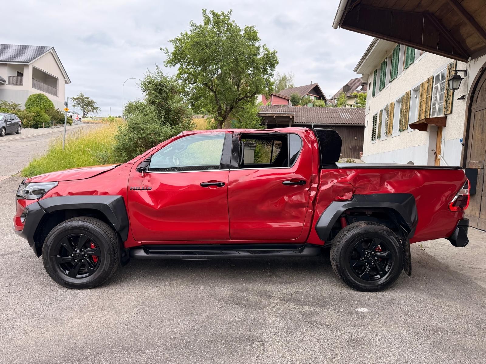 TOYOTA Hilux 2.8d GR Sport II Double Cab 4x4 A-image-4