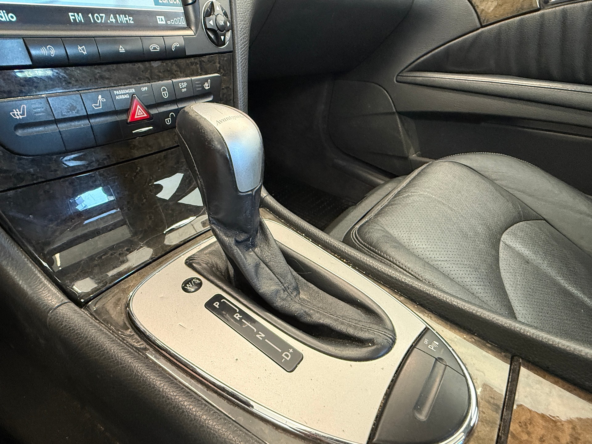 MERCEDES-BENZ E 270 CDI Avantgarde-image-12