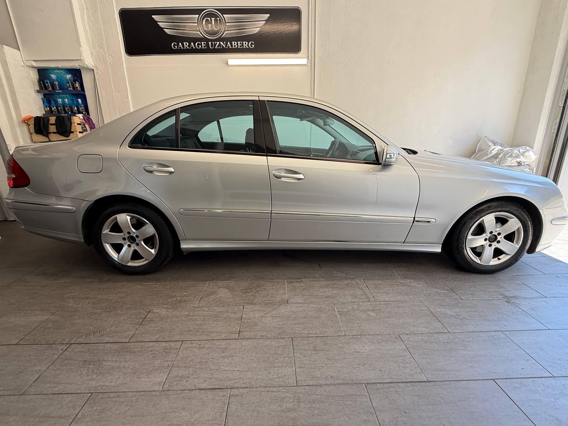MERCEDES-BENZ E 270 CDI Avantgarde-image-5