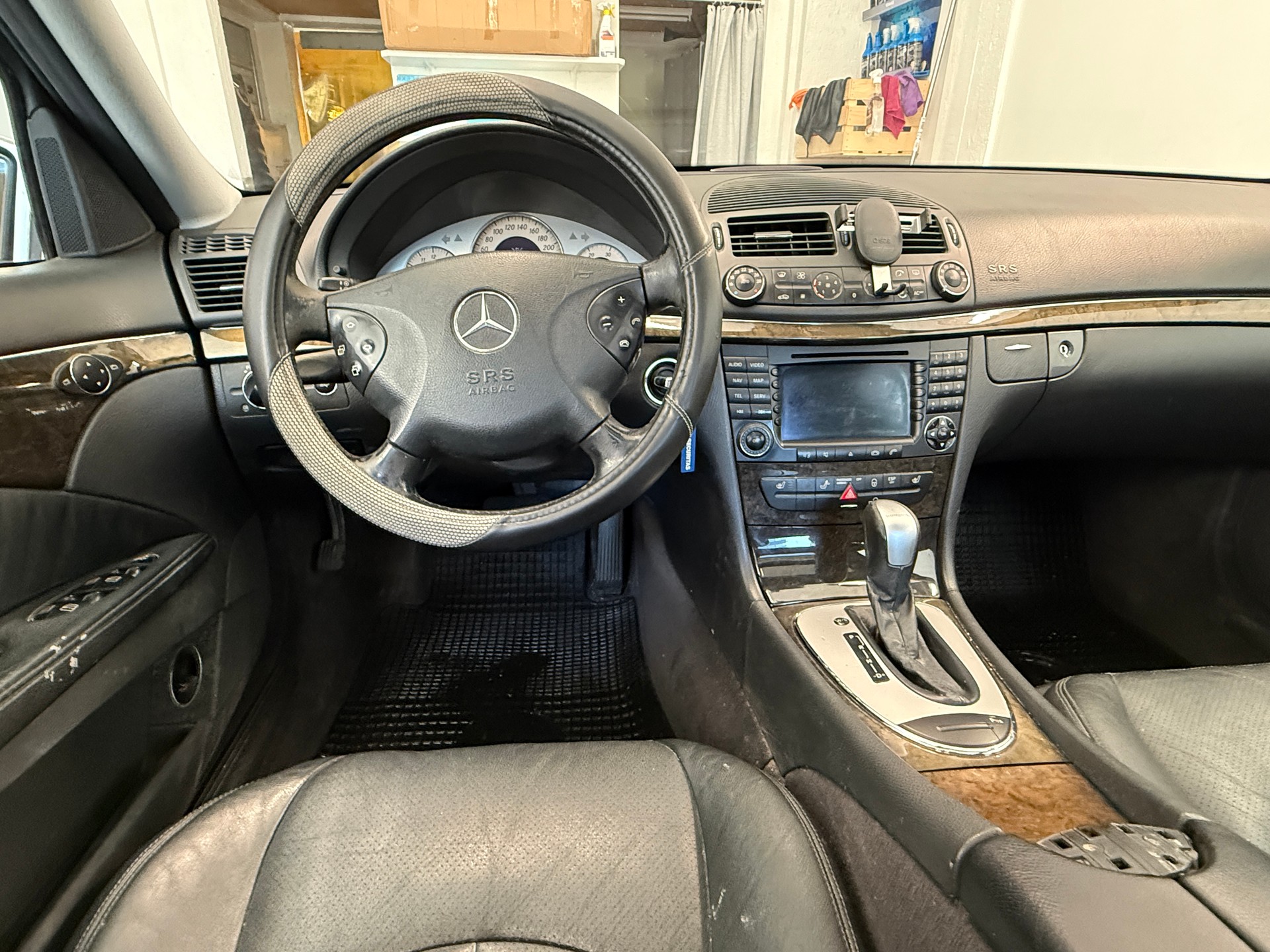 MERCEDES-BENZ E 270 CDI Avantgarde-image-10