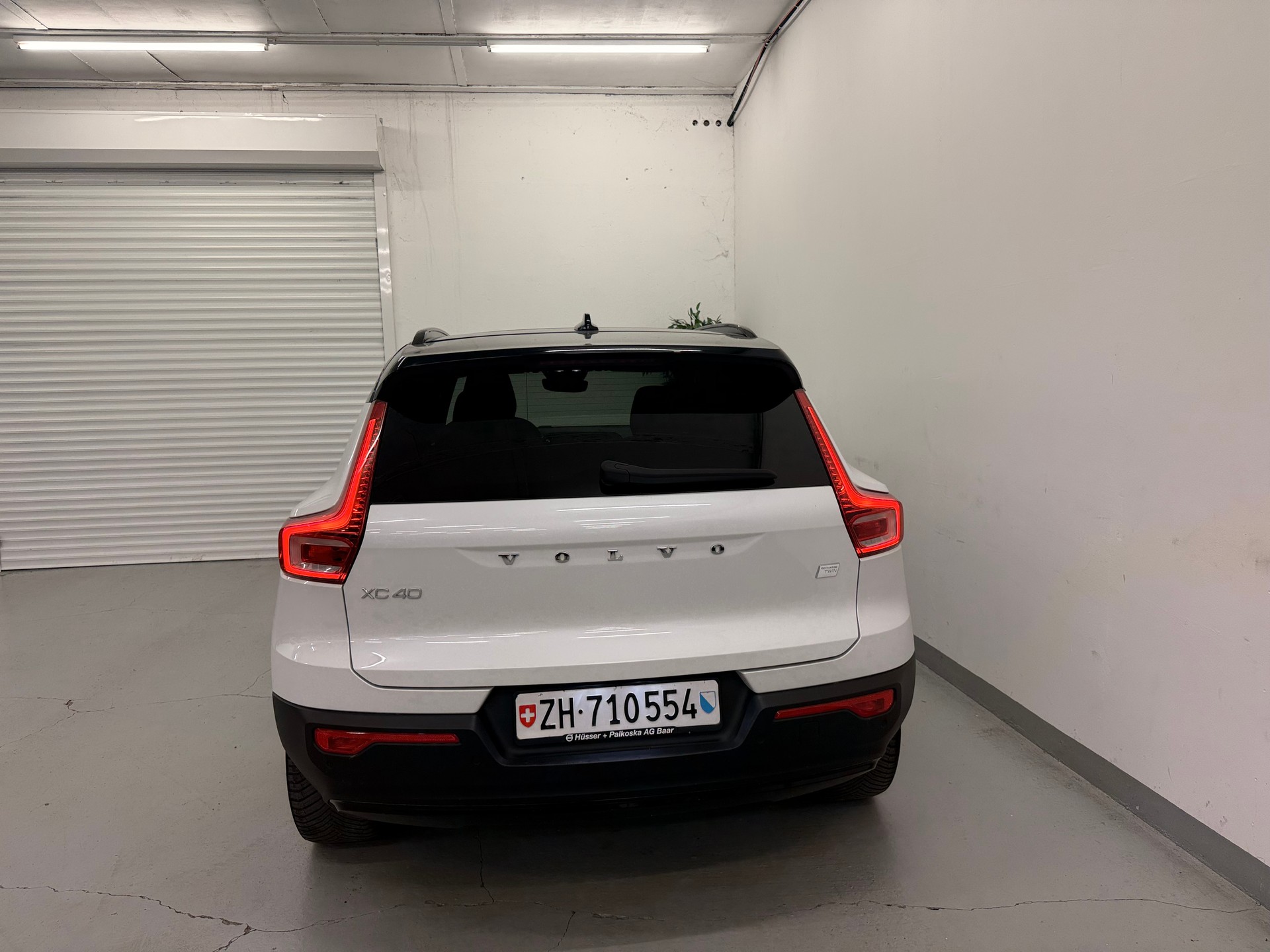 VOLVO XC40 Recharge P8 Twin AWD Pure Electric Plus-image-6
