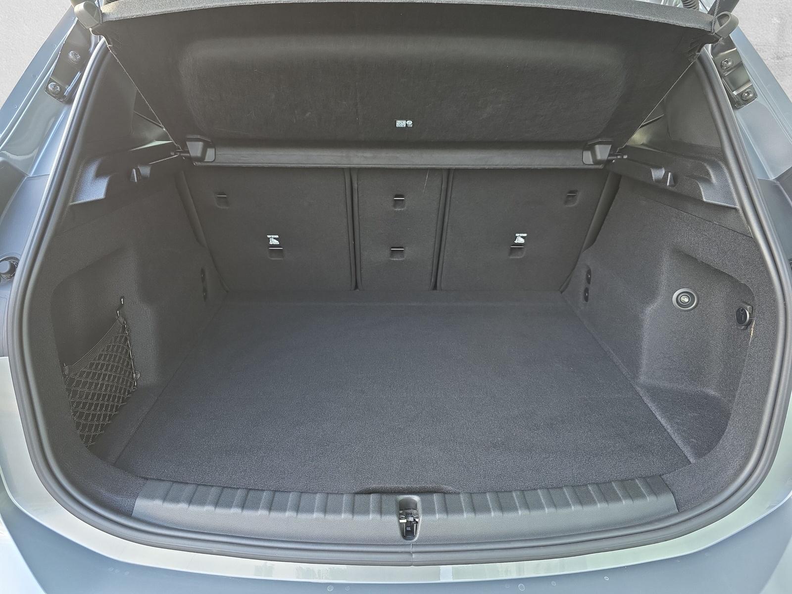 BMW 220i Active Tourer M Sport U06 AHK 1.3T-image-10