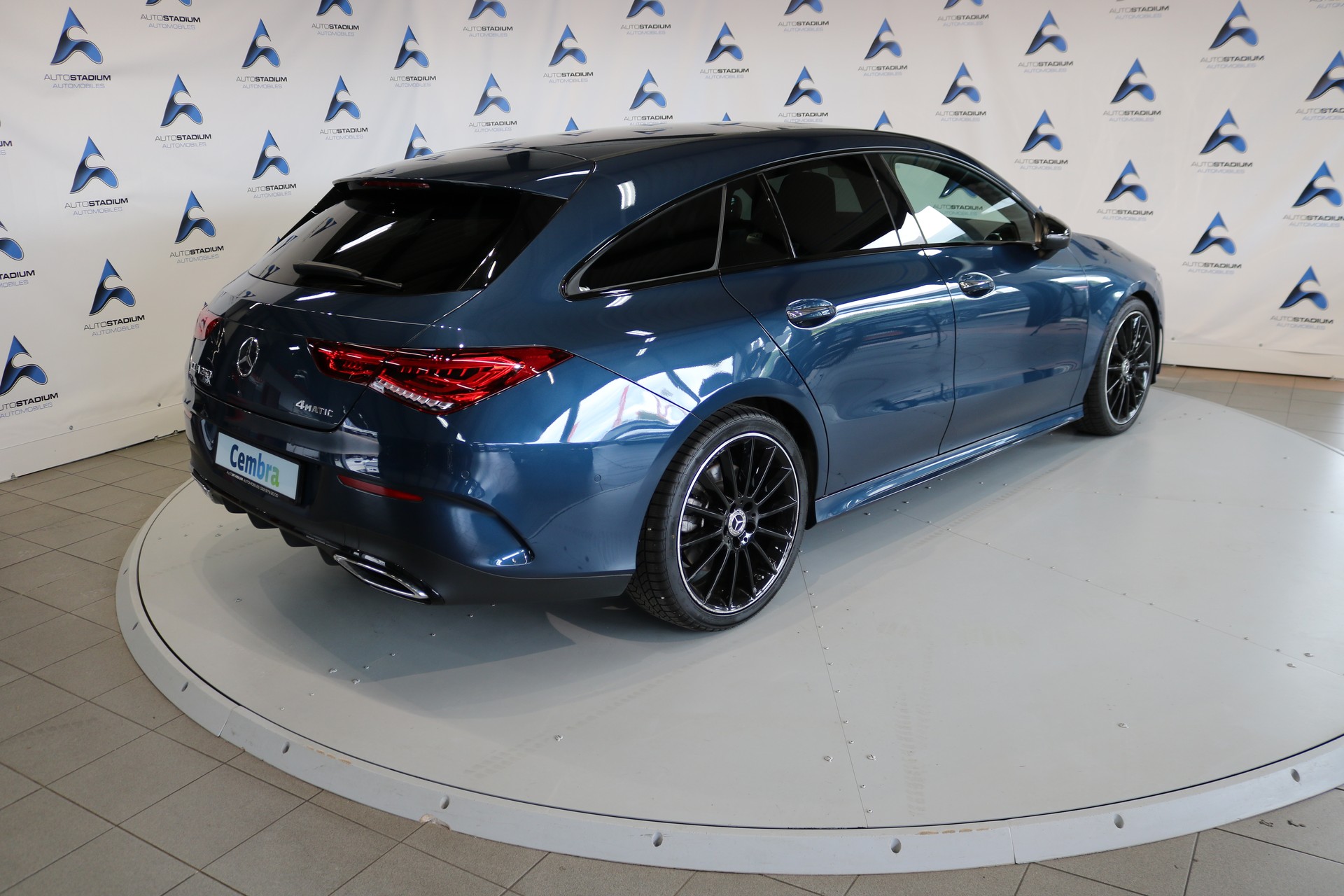 MERCEDES-BENZ CLA Shooting Brake 250 4Matic 7G-DCT AMG Line-image-17
