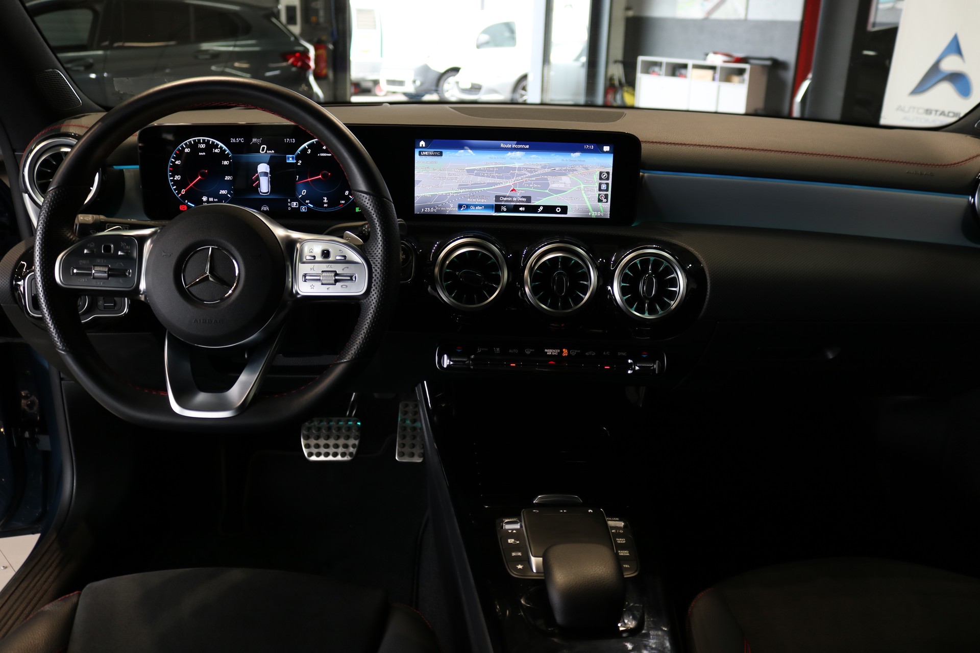 MERCEDES-BENZ CLA Shooting Brake 250 4Matic 7G-DCT AMG Line-image-31