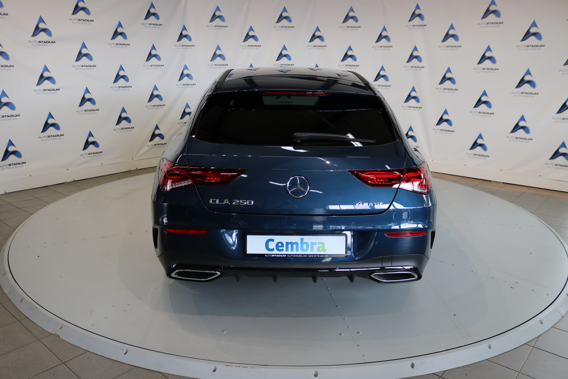MERCEDES-BENZ CLA Shooting Brake 250 4Matic 7G-DCT AMG Line-image-15