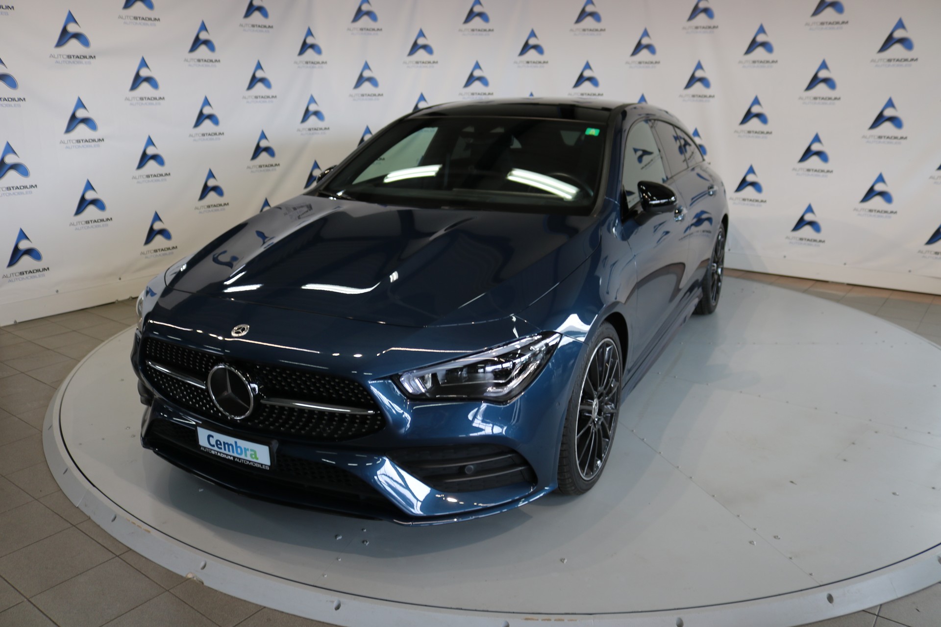 MERCEDES-BENZ CLA Shooting Brake 250 4Matic 7G-DCT AMG Line-image-8