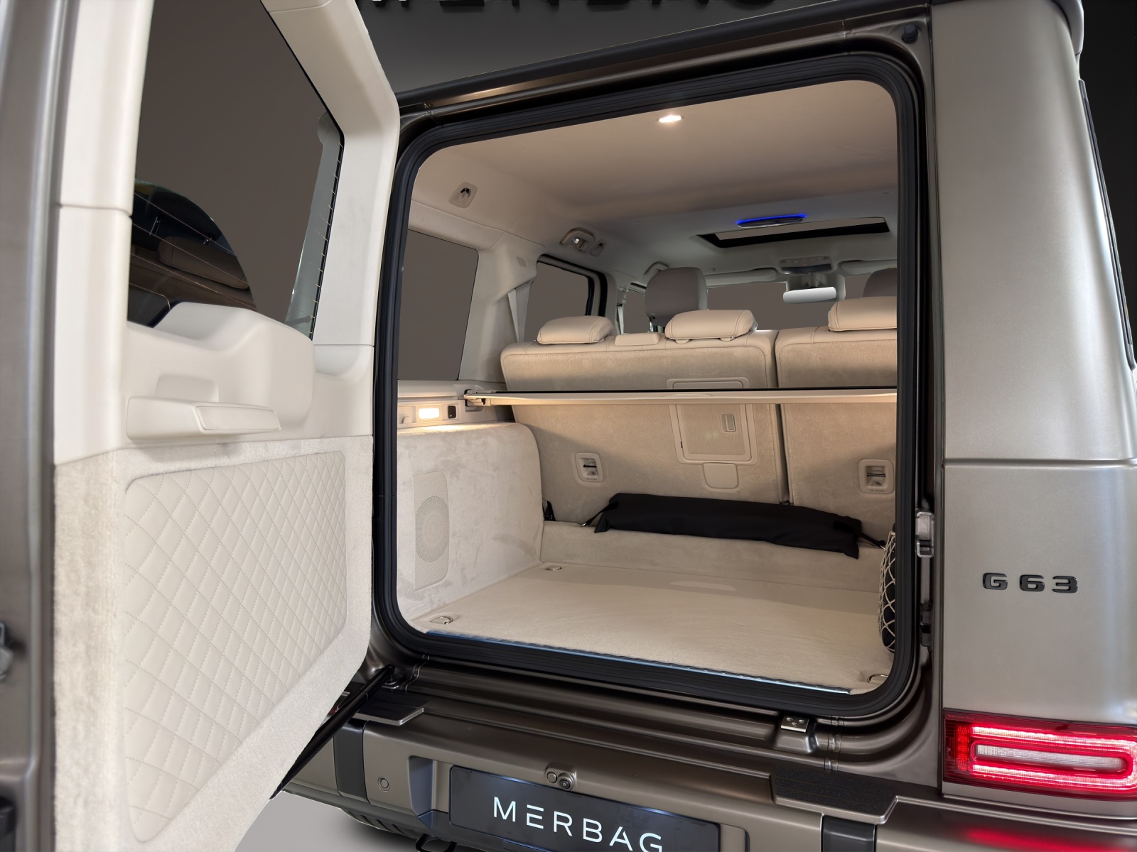 MERCEDES-BENZ G 63 AMG 9G-Tronic-image-15