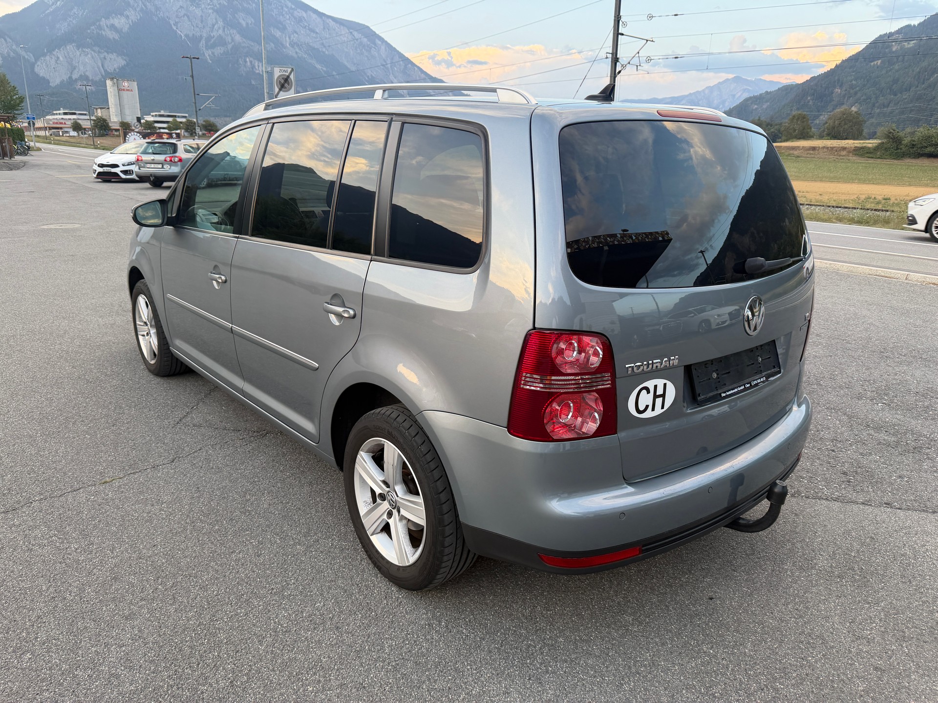VW Touran 1.4 EcoFuel Highline DSG-image-5