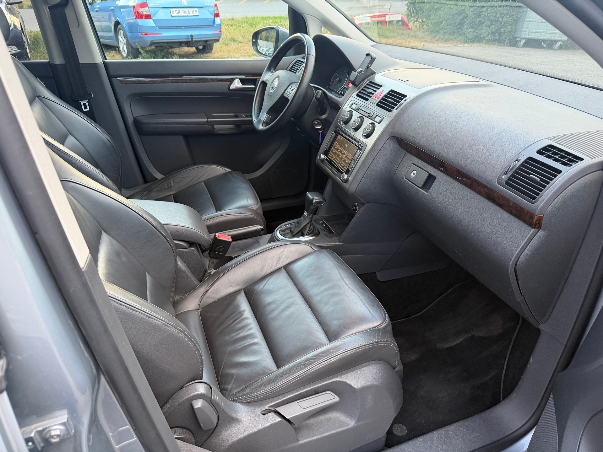 VW Touran 1.4 EcoFuel Highline DSG-image-10