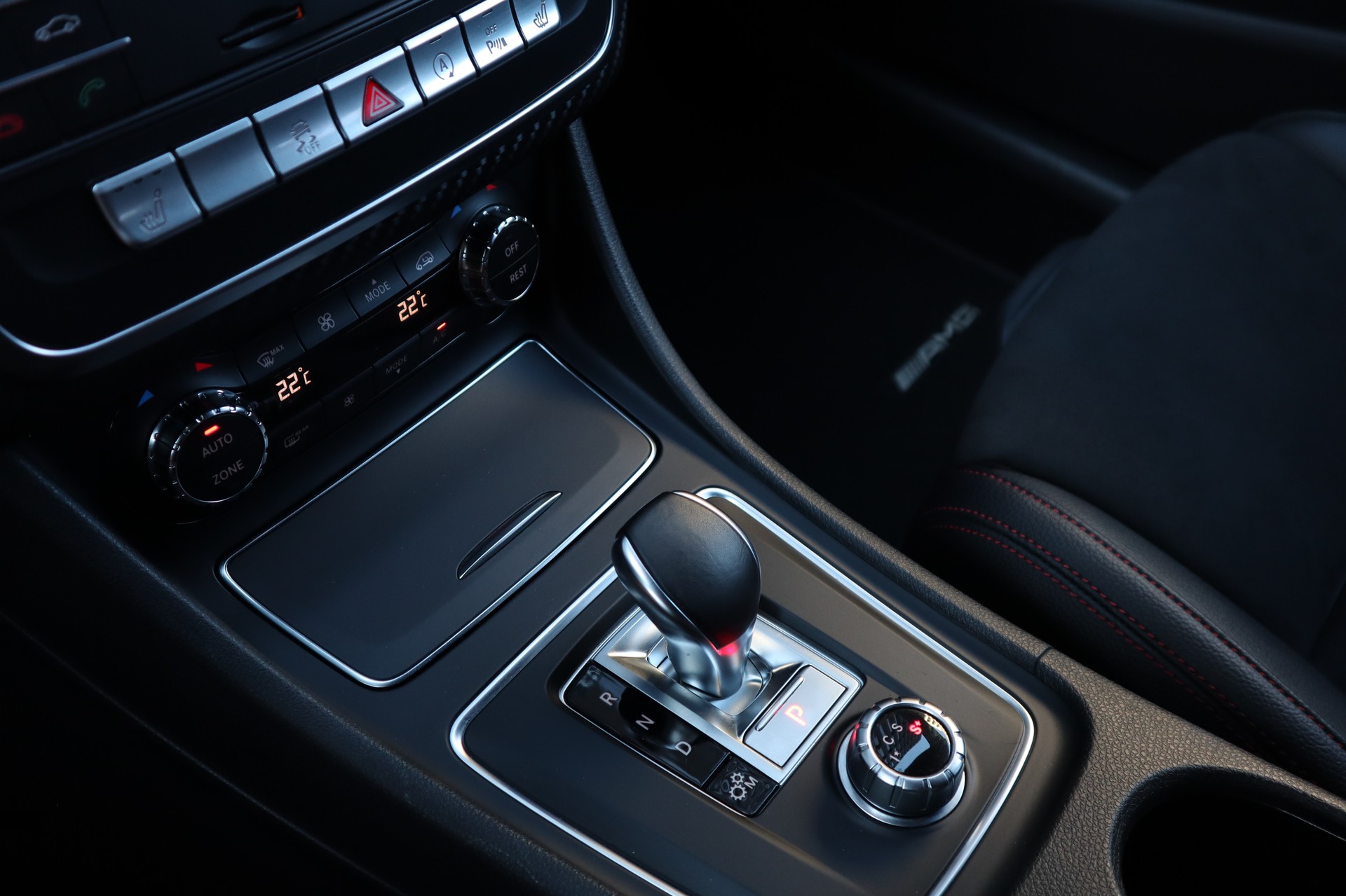 MERCEDES-BENZ A 45 AMG 4Matic Speedshift 7G-DCT-image-13