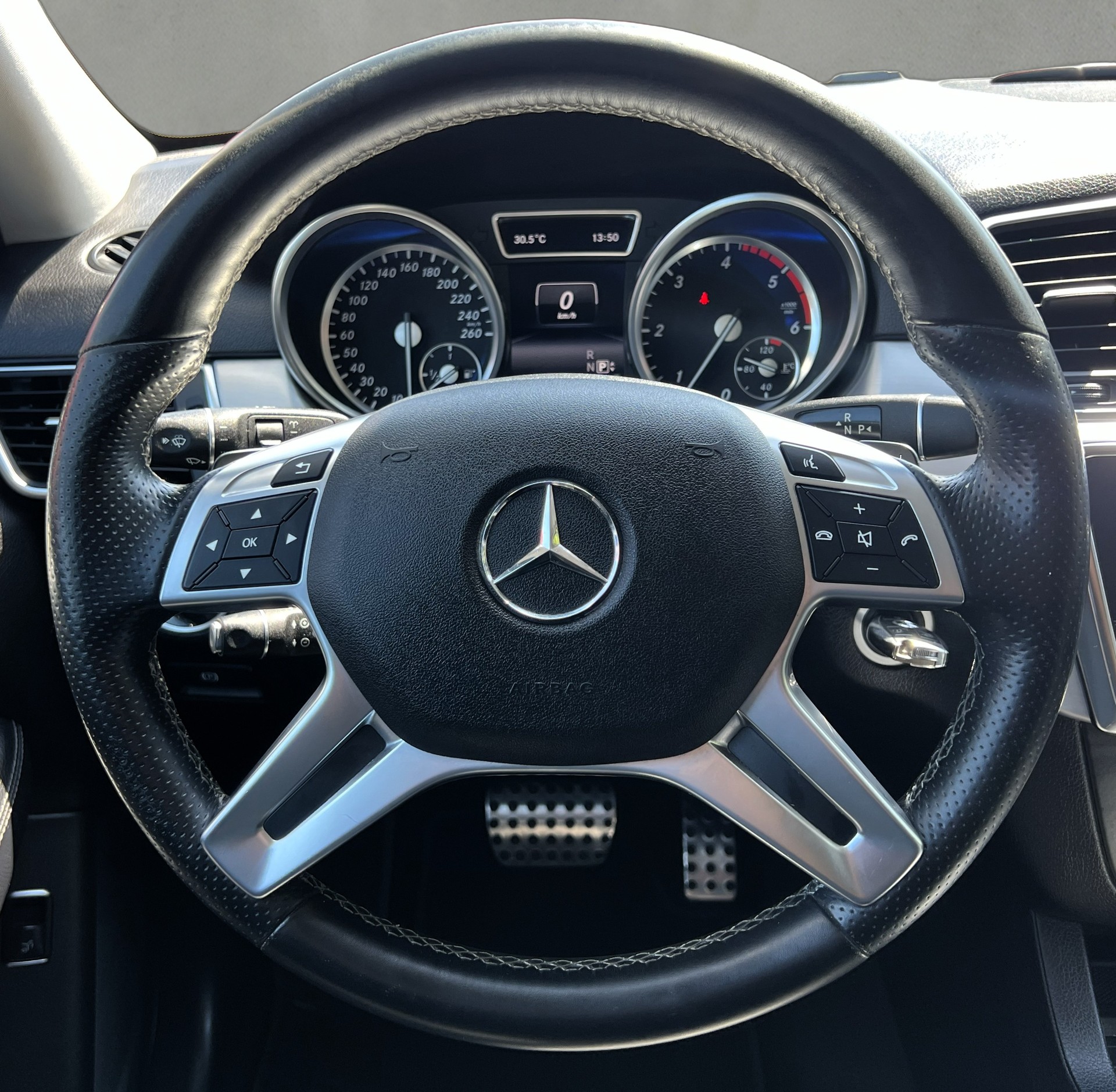 MERCEDES-BENZ ML 250 BlueTEC Executive 4Matic 7G-Tronic-image-21