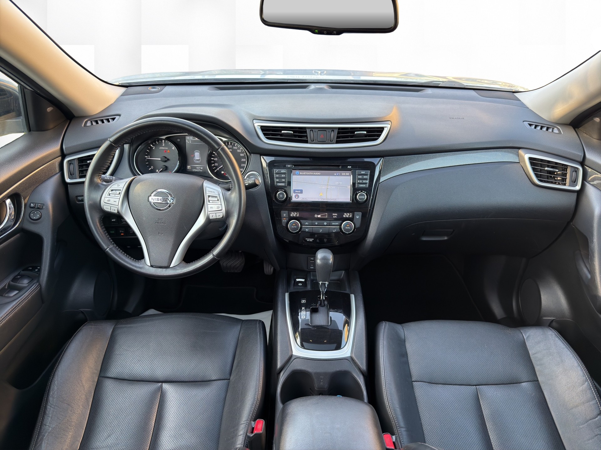 NISSAN X-Trail 2.0 dCi tekna Xtronic CVT ALL-MODE 4x4 7 Platz-image-11