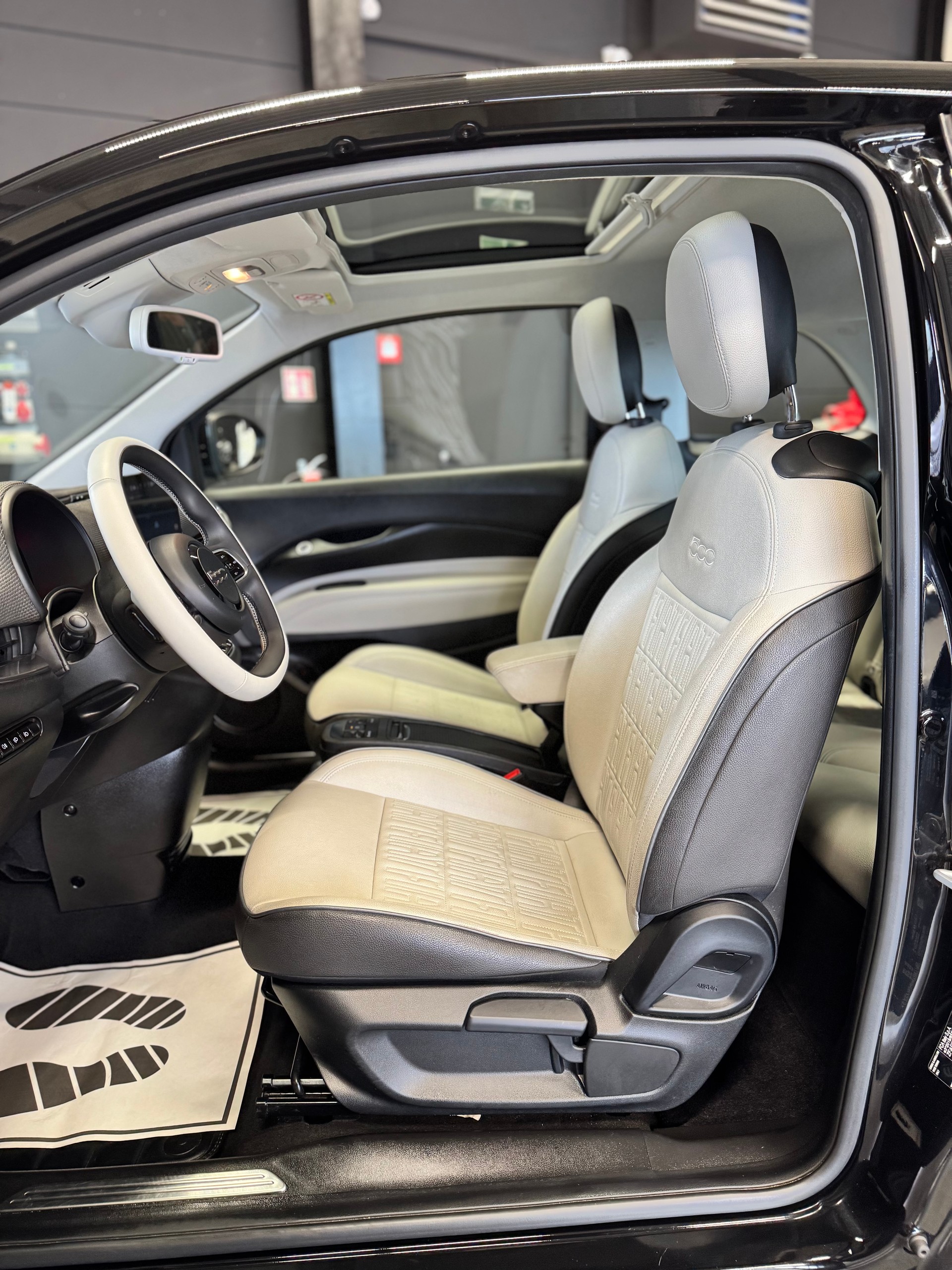 FIAT 500 electric 87 kW La Prima-image-12