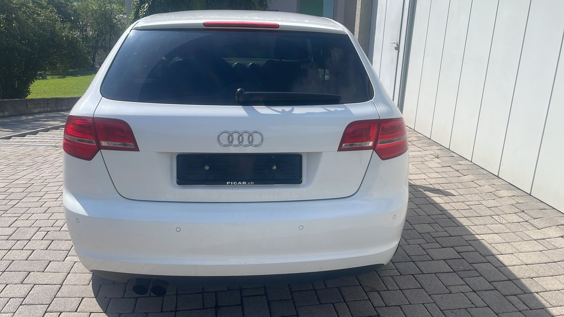AUDI A3 Sportback 1.8 TFSI Ambition quattro-image-4