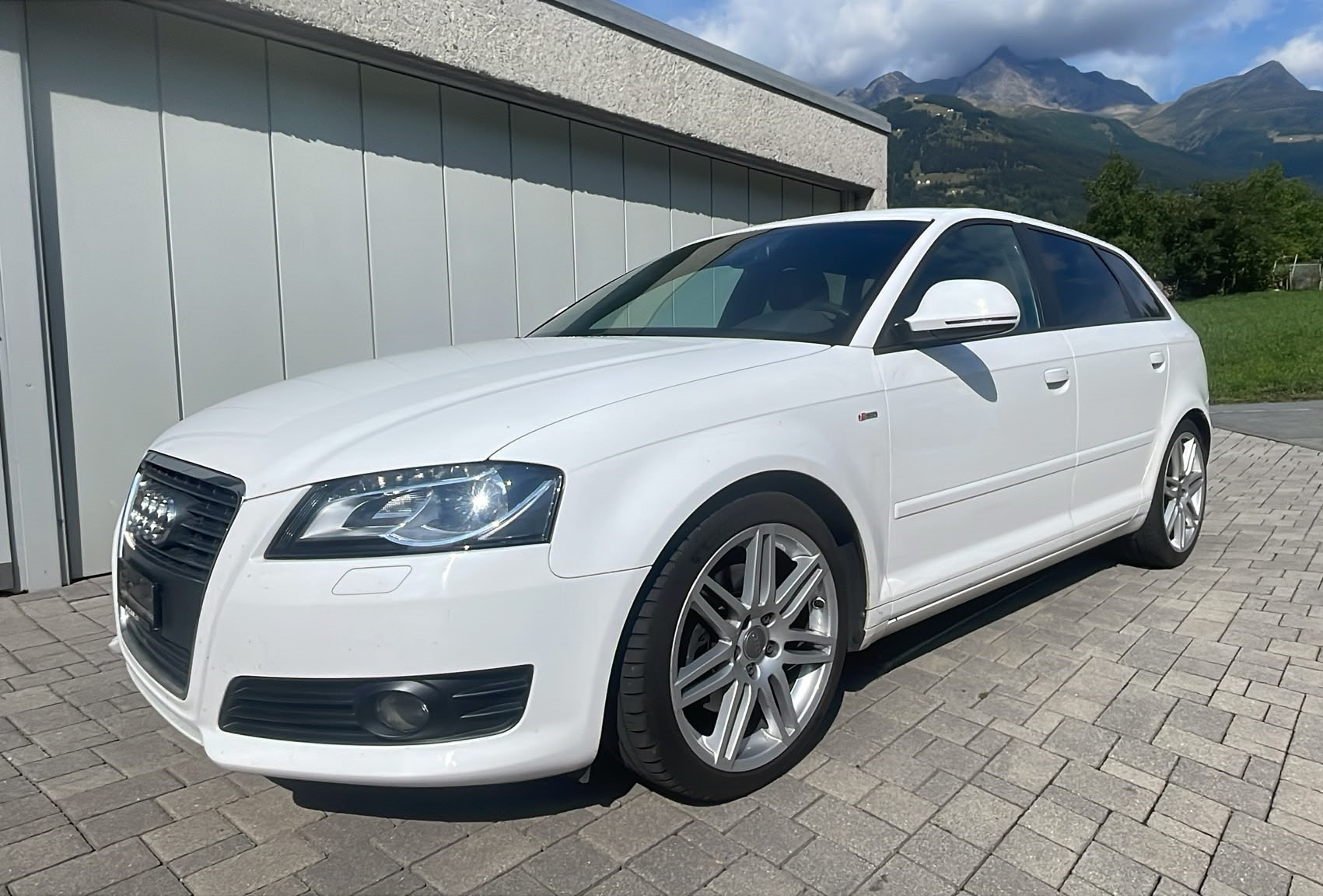 AUDI A3 Sportback 1.8 TFSI Ambition quattro-image-0